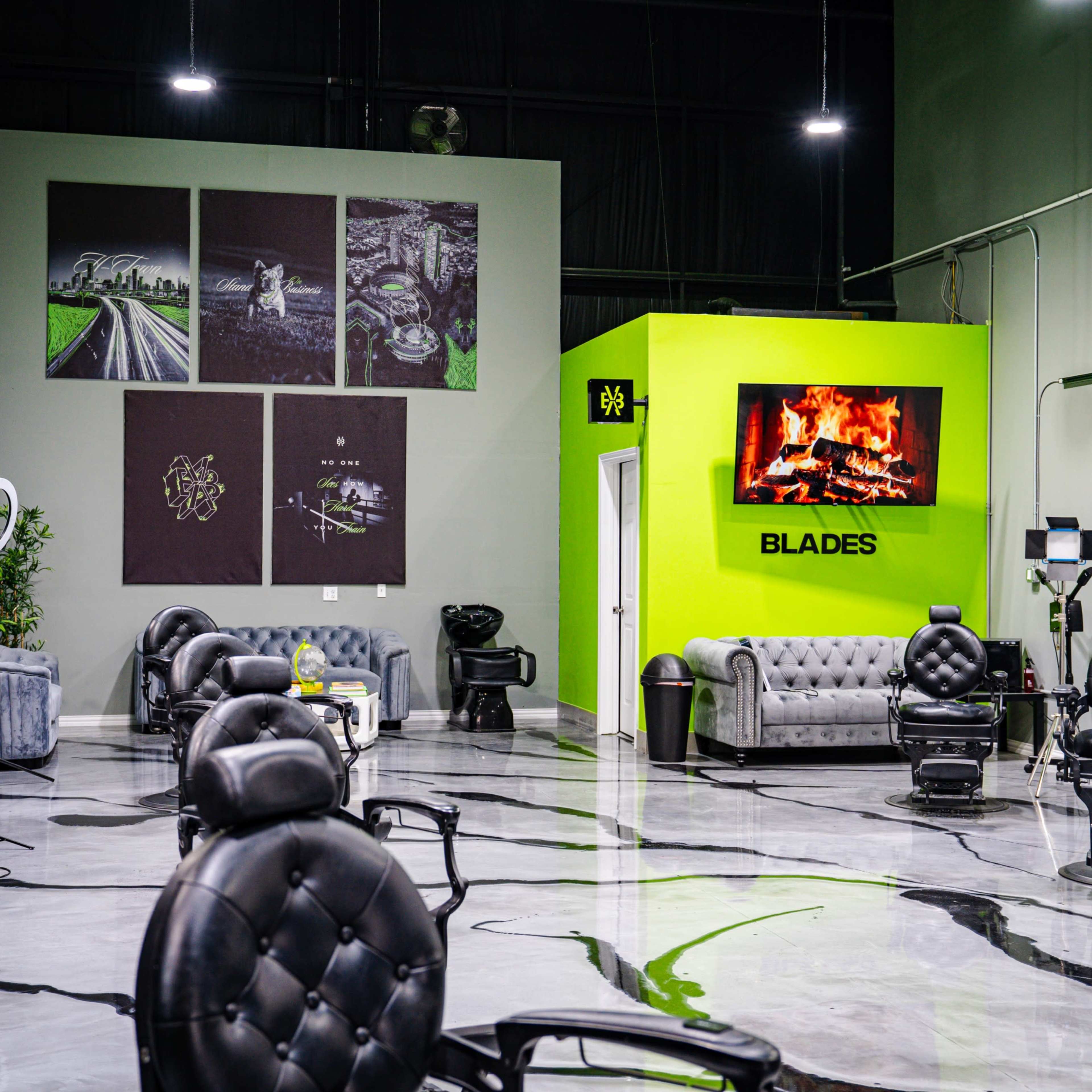 🏙️ Urban Green Creative Warehouse Near Downtown Houston – Aesthetic Barbershop & Event Space Image in Houston, Houston, TX