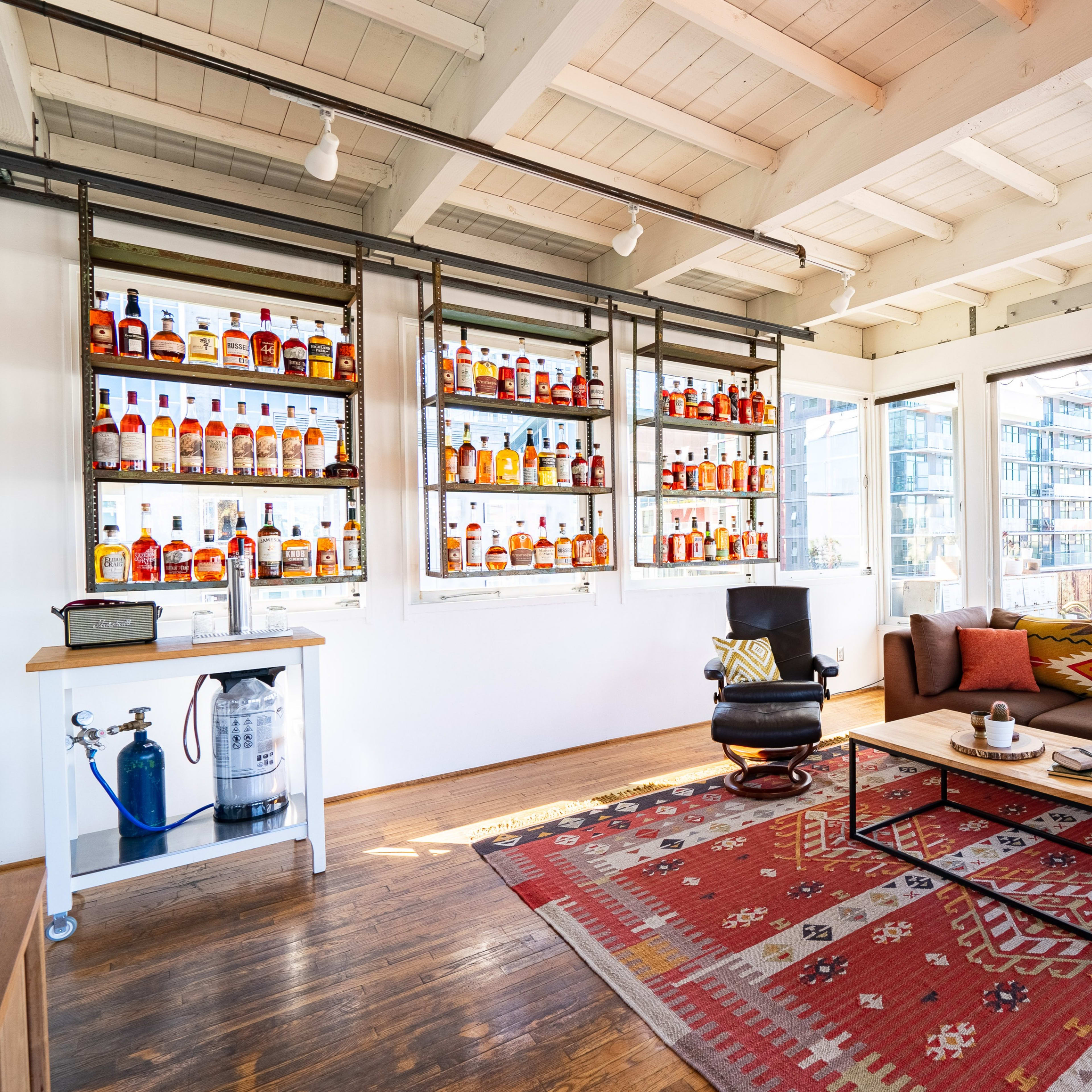 Urban Treehouse - Rustic Penthouse with Bay Views Image in Little Italy, San Diego, CA