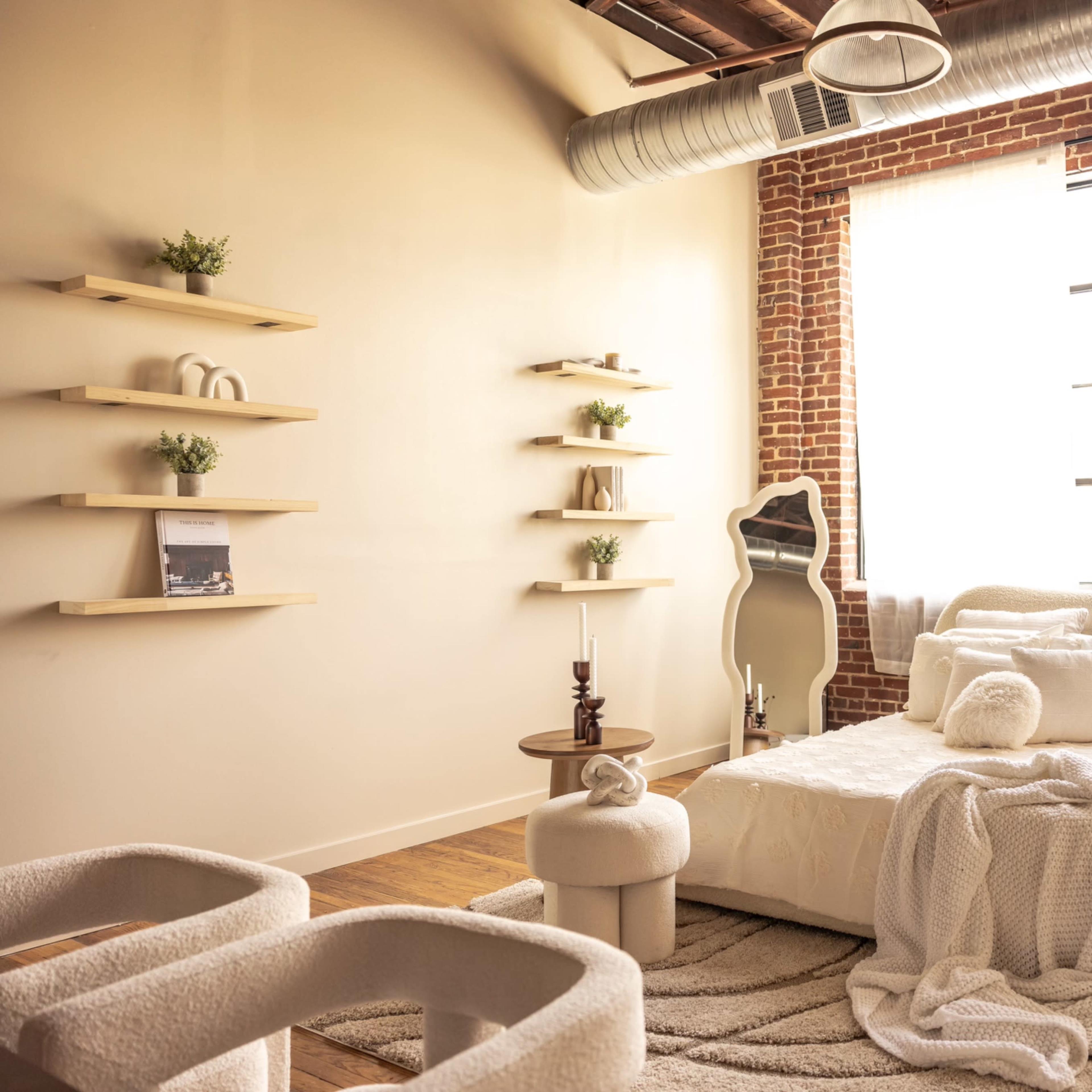 Downtown Loft with Natural Light Studio Image in Downtown Atlanta, Atlanta, GA