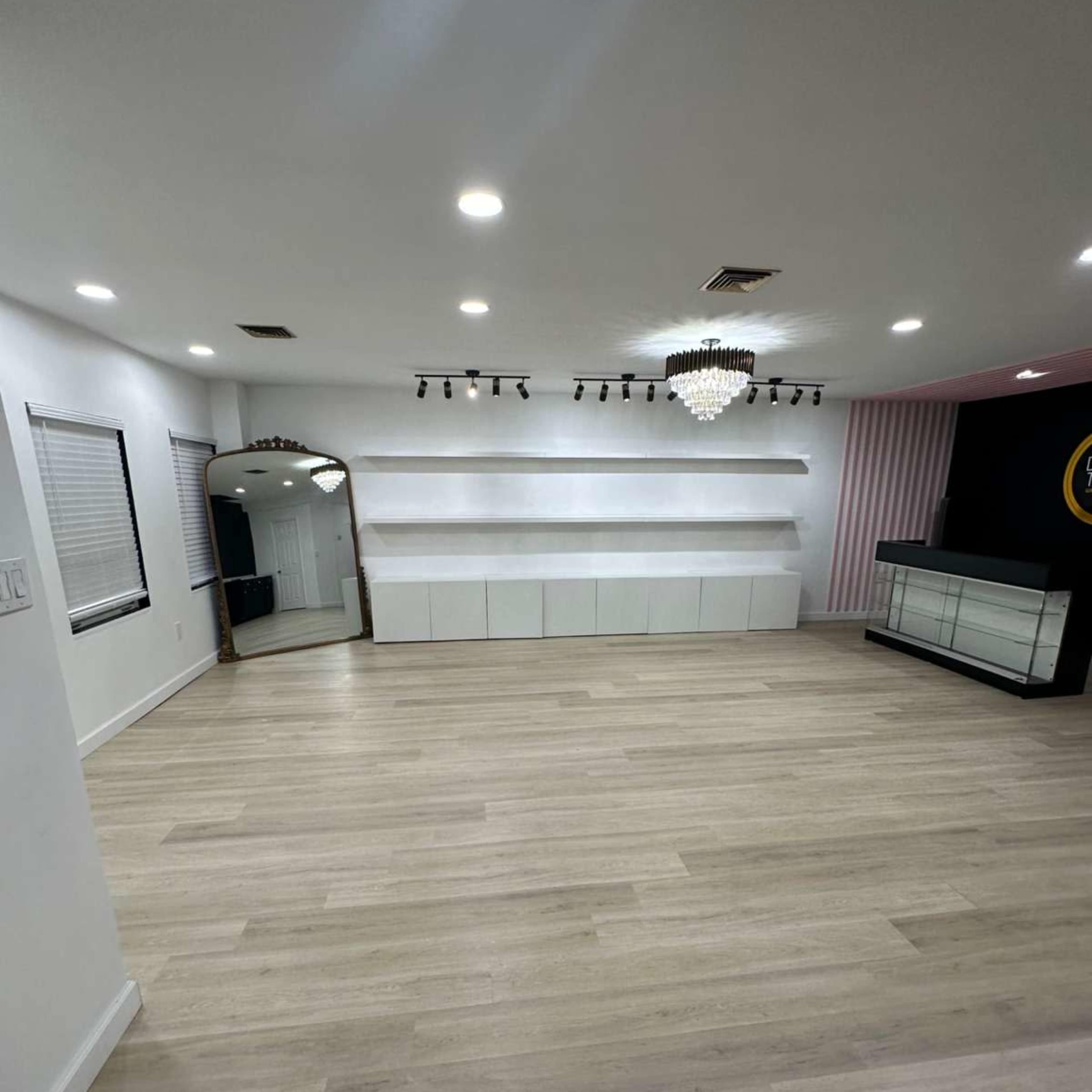 A small modern luxurious loft located in lanham, tailored for intimate events with a clean and elegant aesthetic. Image in Glenn Dale, Lanham, MD