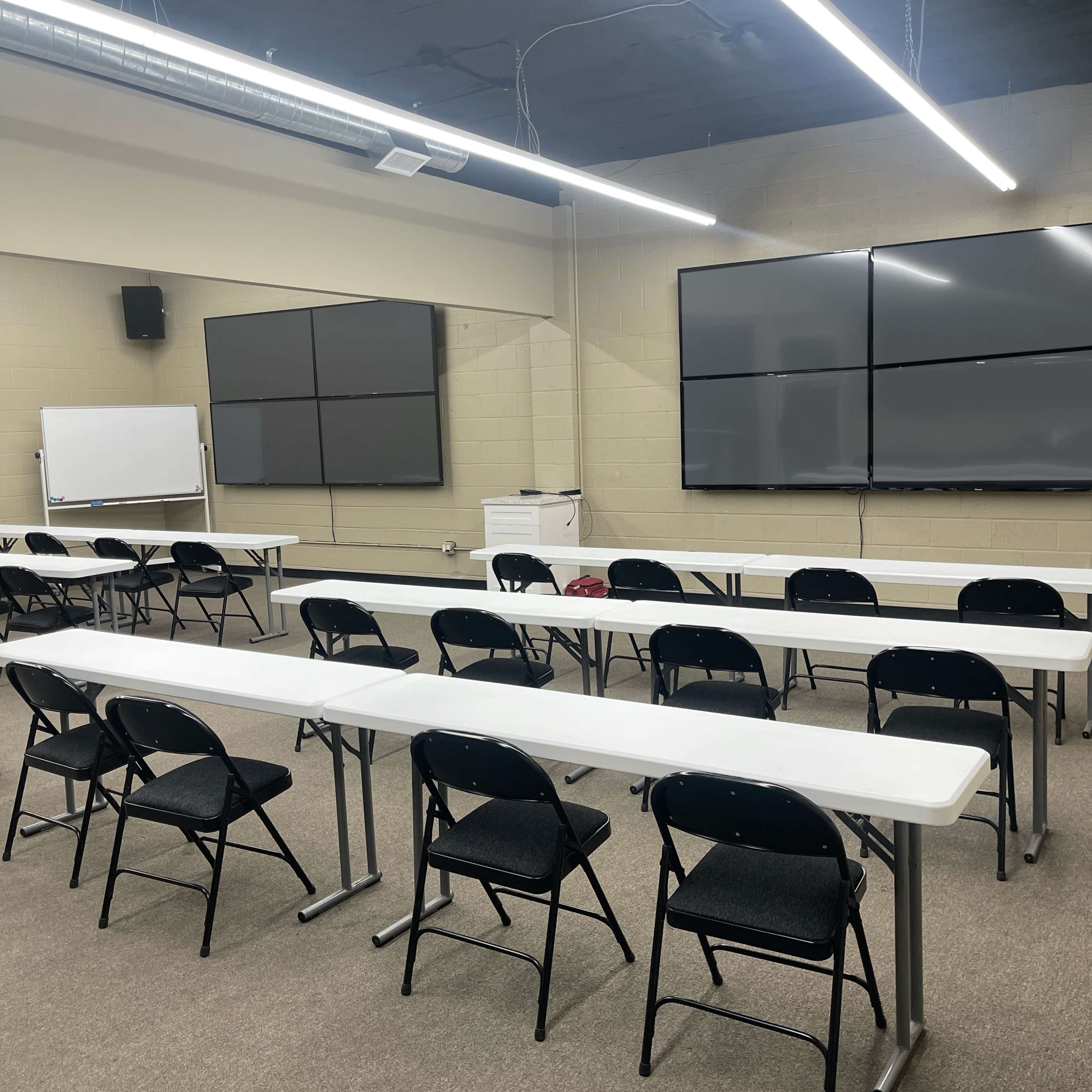 Training Room for Seminars, Workshops, and Meetings Image in Fullerton, Fullerton, CA