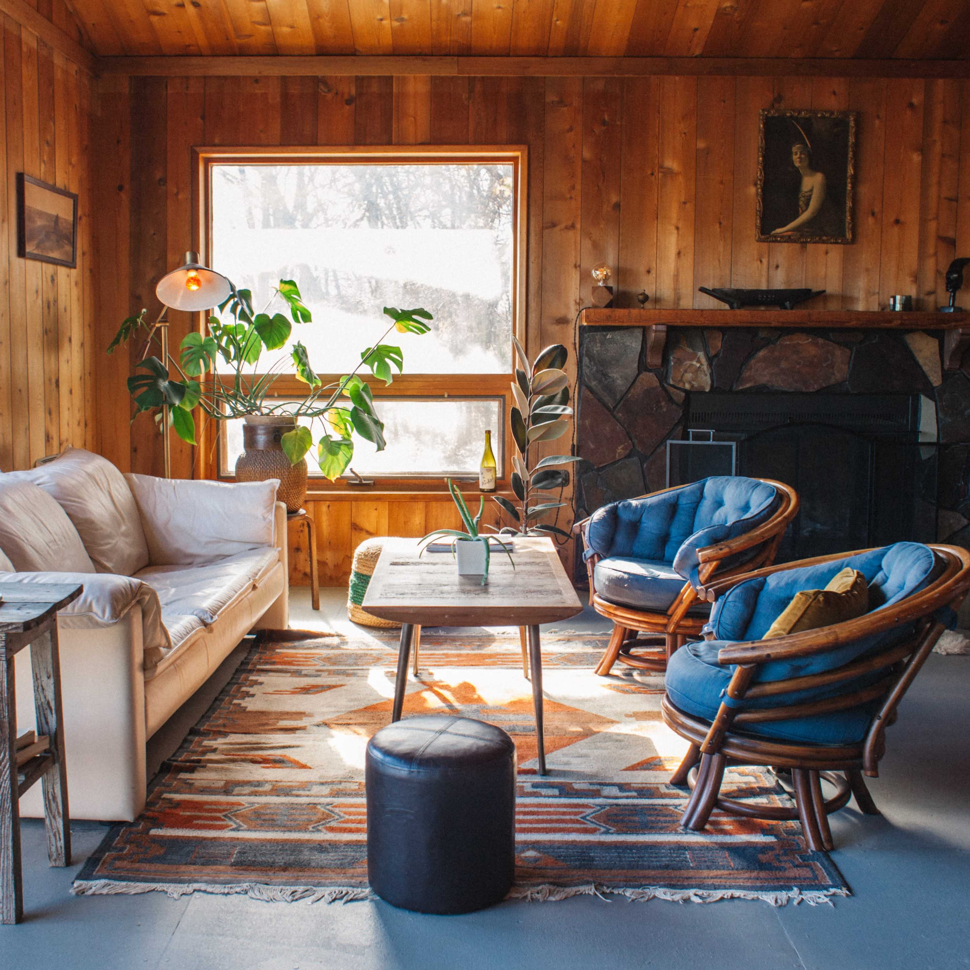 The Moon Lodge - Cabin on Crystal Lakes Image in Excelsior Springs, Excelsior Springs, MO