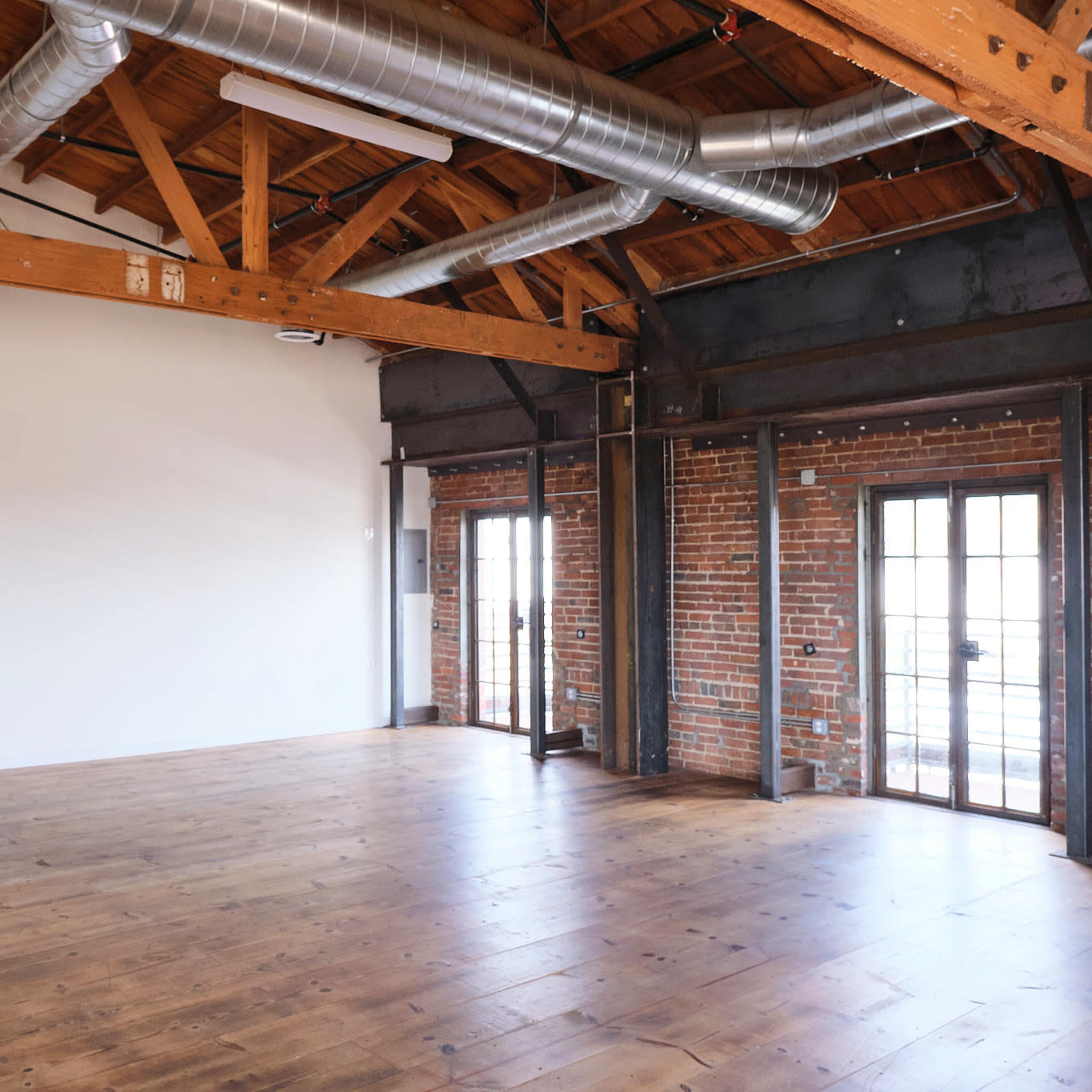 "Charming Open-Concept Cozy Loft with Warm Light and Endless Character". Perfect for Creative Days and Special Moments" Image in South Los Angeles, Los Angeles, CA