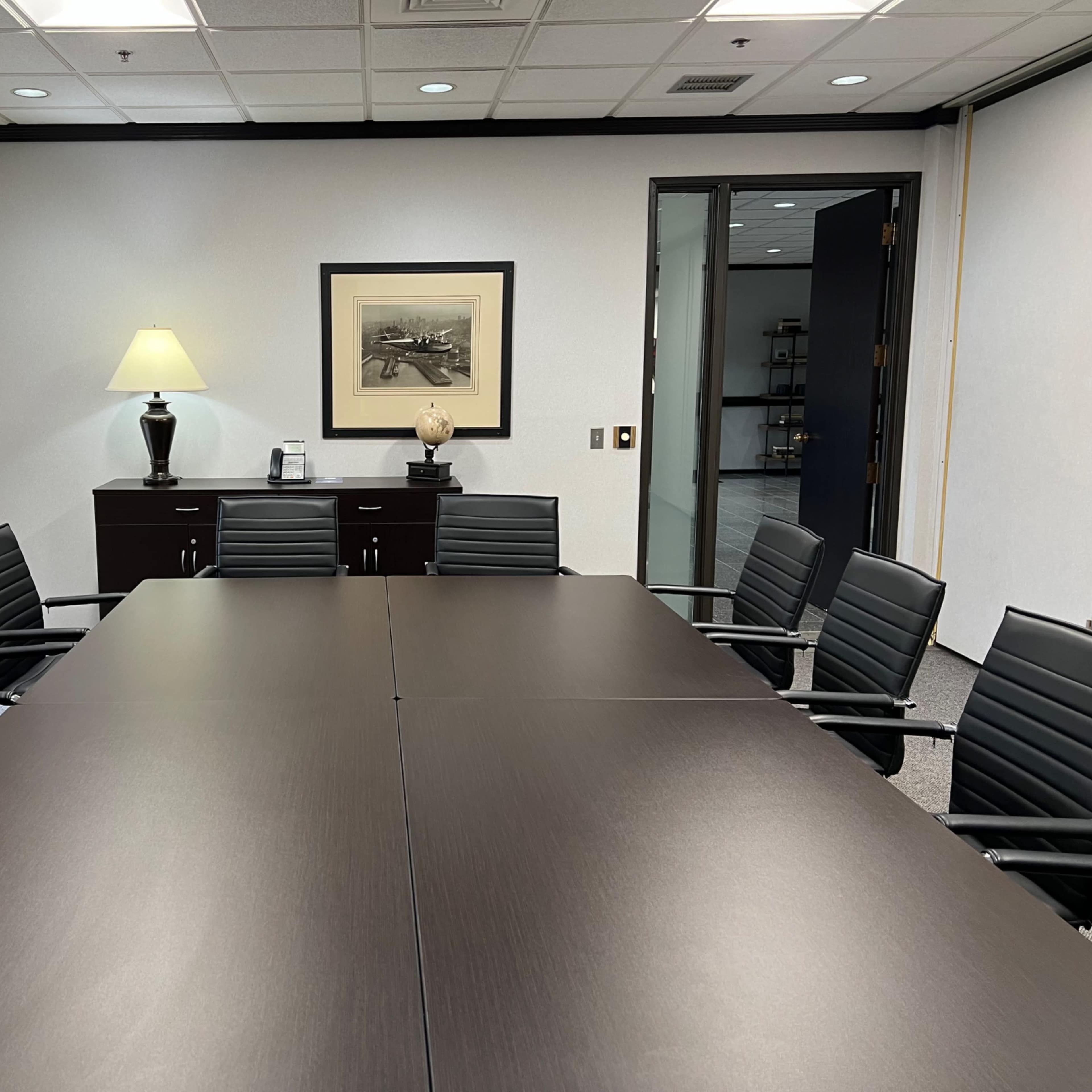 Private Meeting Space in Southfield - 12 Persons - TV Image in Southfield, Southfield, MI