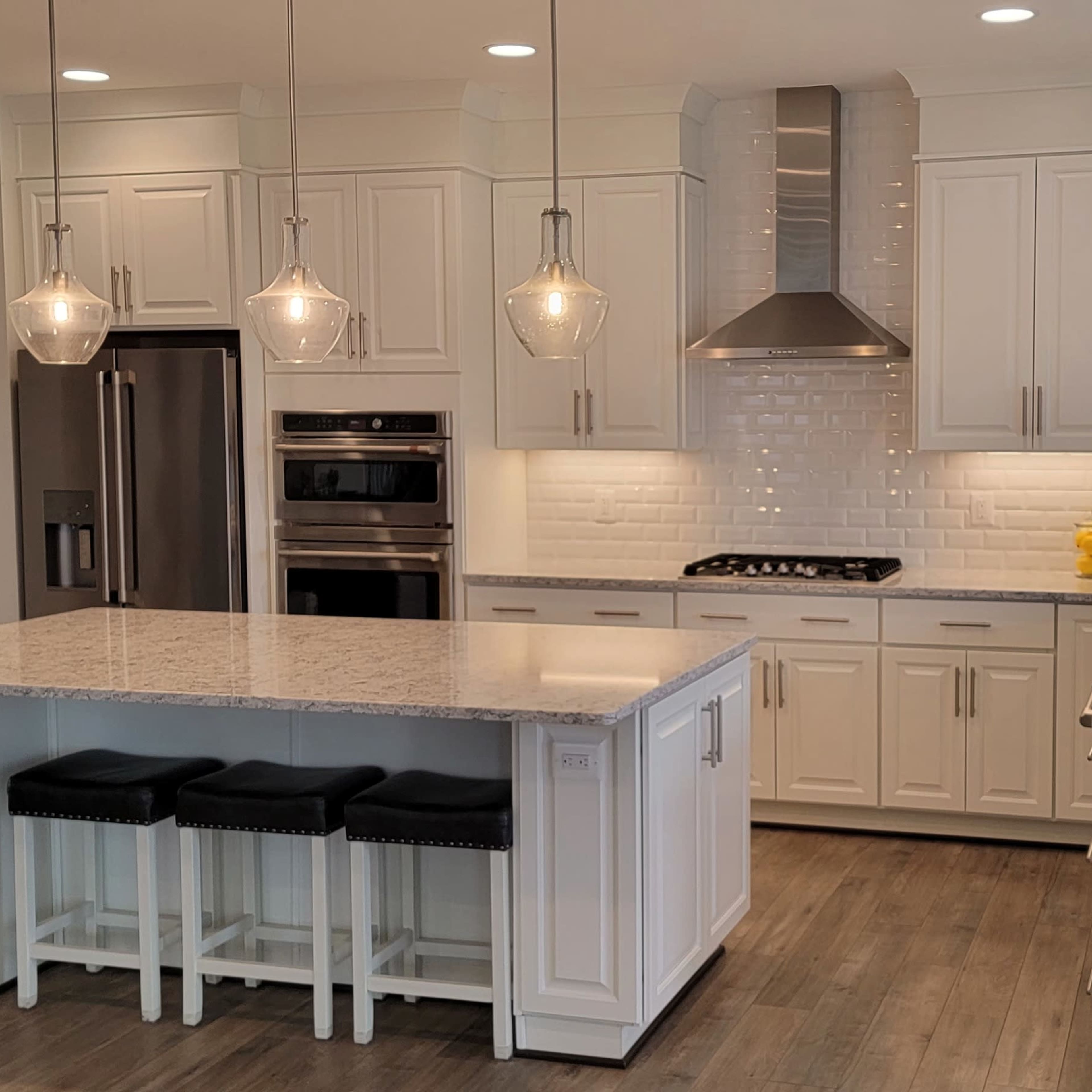 Beautiful Kitchen & Backyard in Suburbs SFH Image in Rose Hill, Alexandria, VA