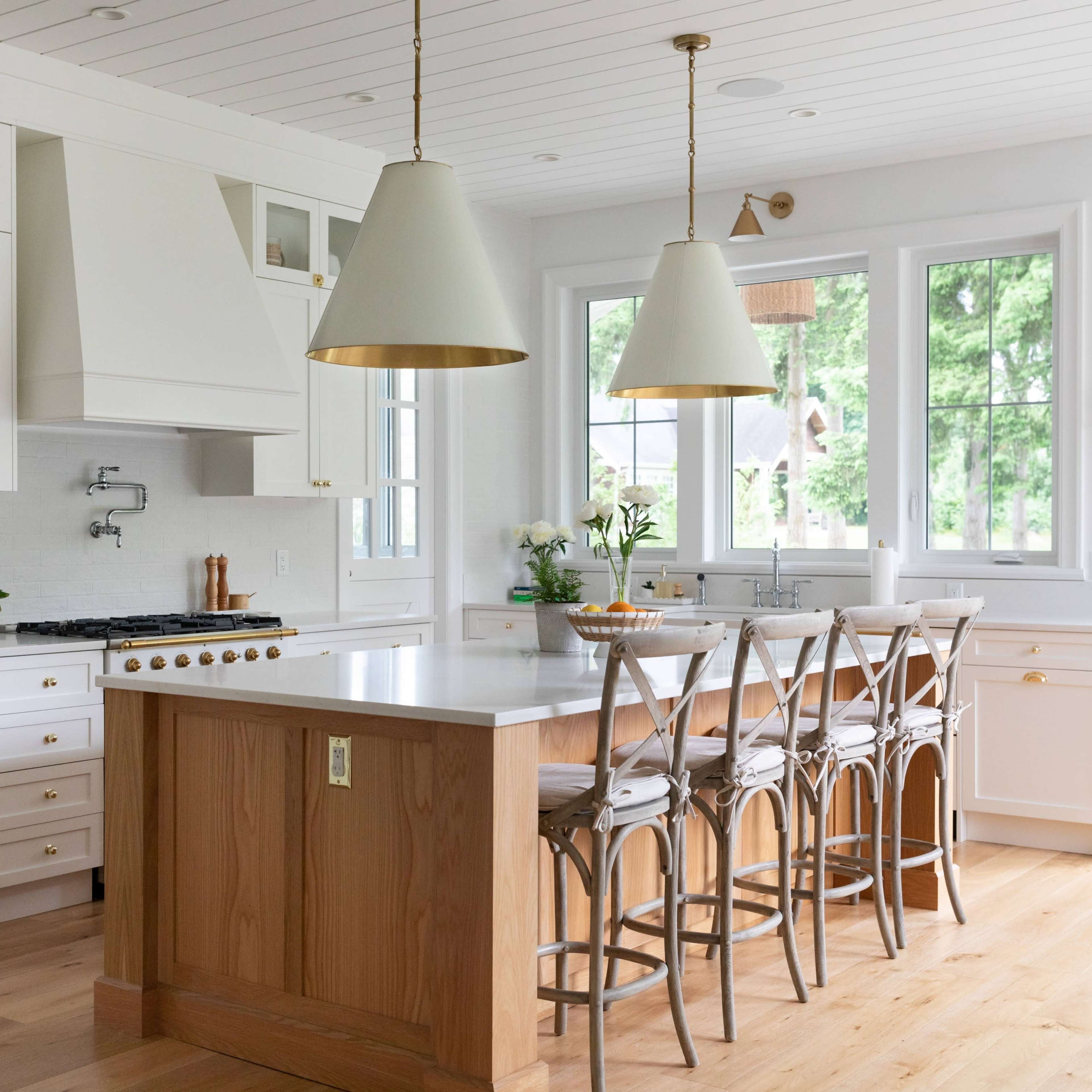 The Modern Farmhouse Image in Surrey, Surrey, BC