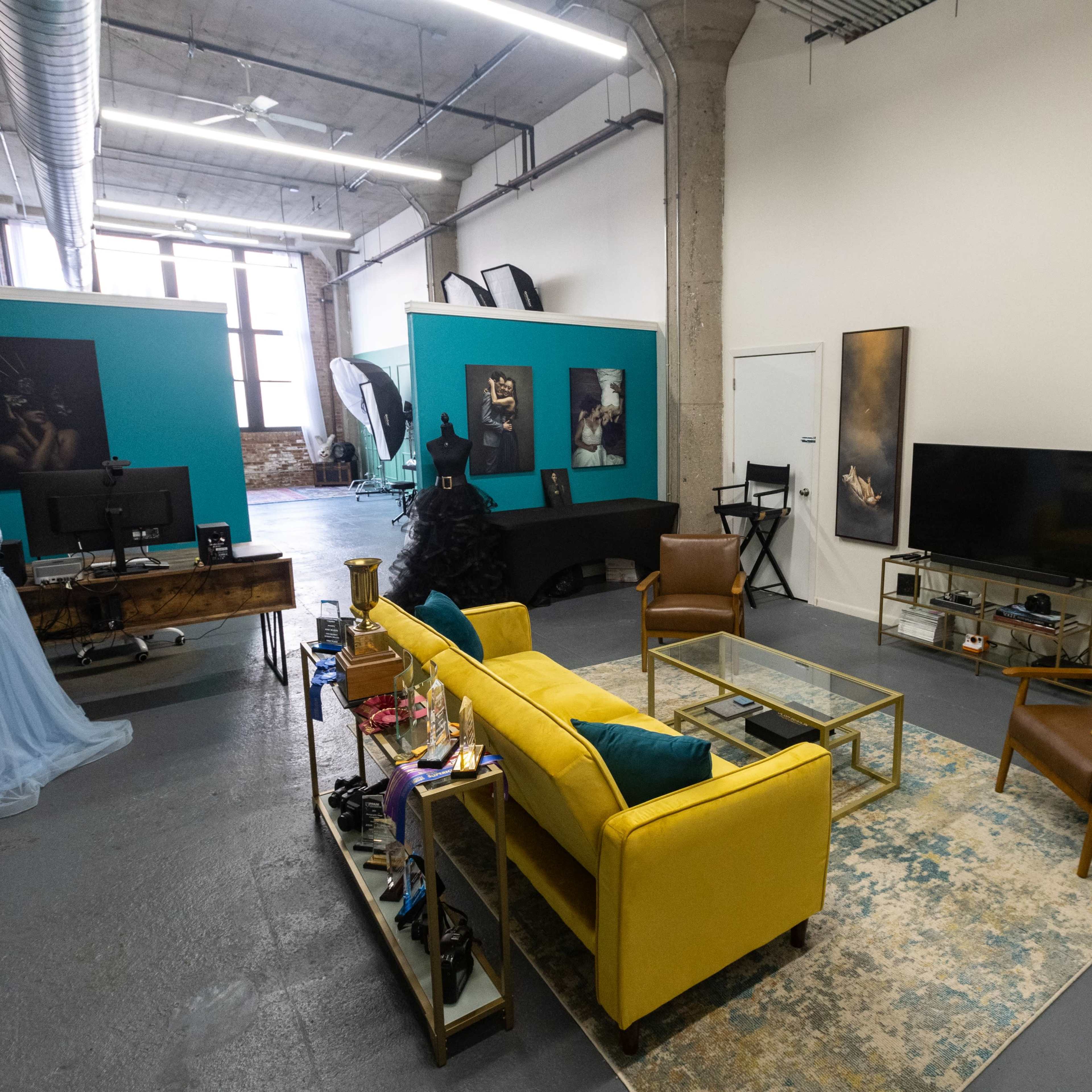 Ravenswood Industrial Photo Studio Image in Lake View, Chicago, IL
