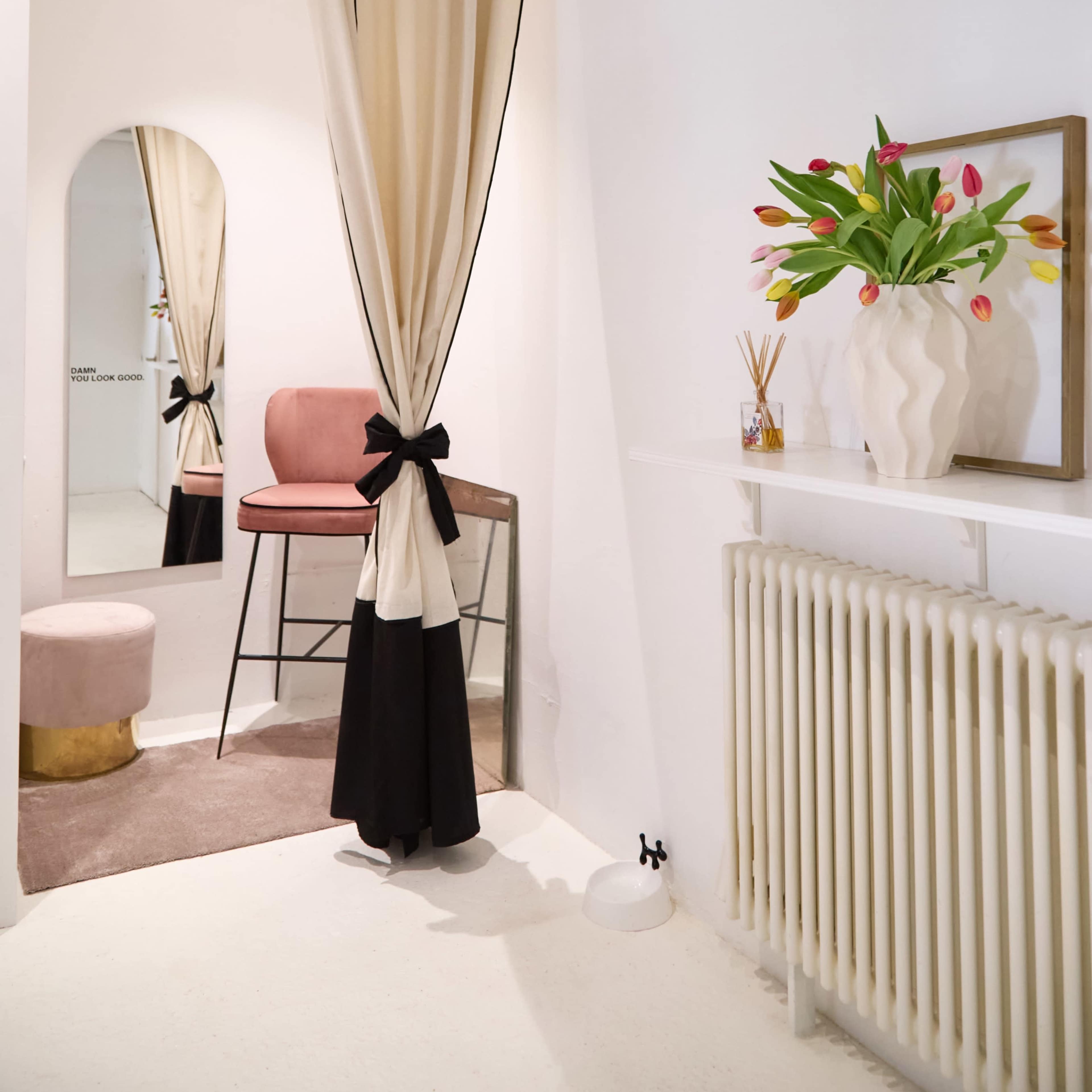 NEW! "Maestra" Studio Photo in Paris! Image dans Paris, Paris, Île-de-France