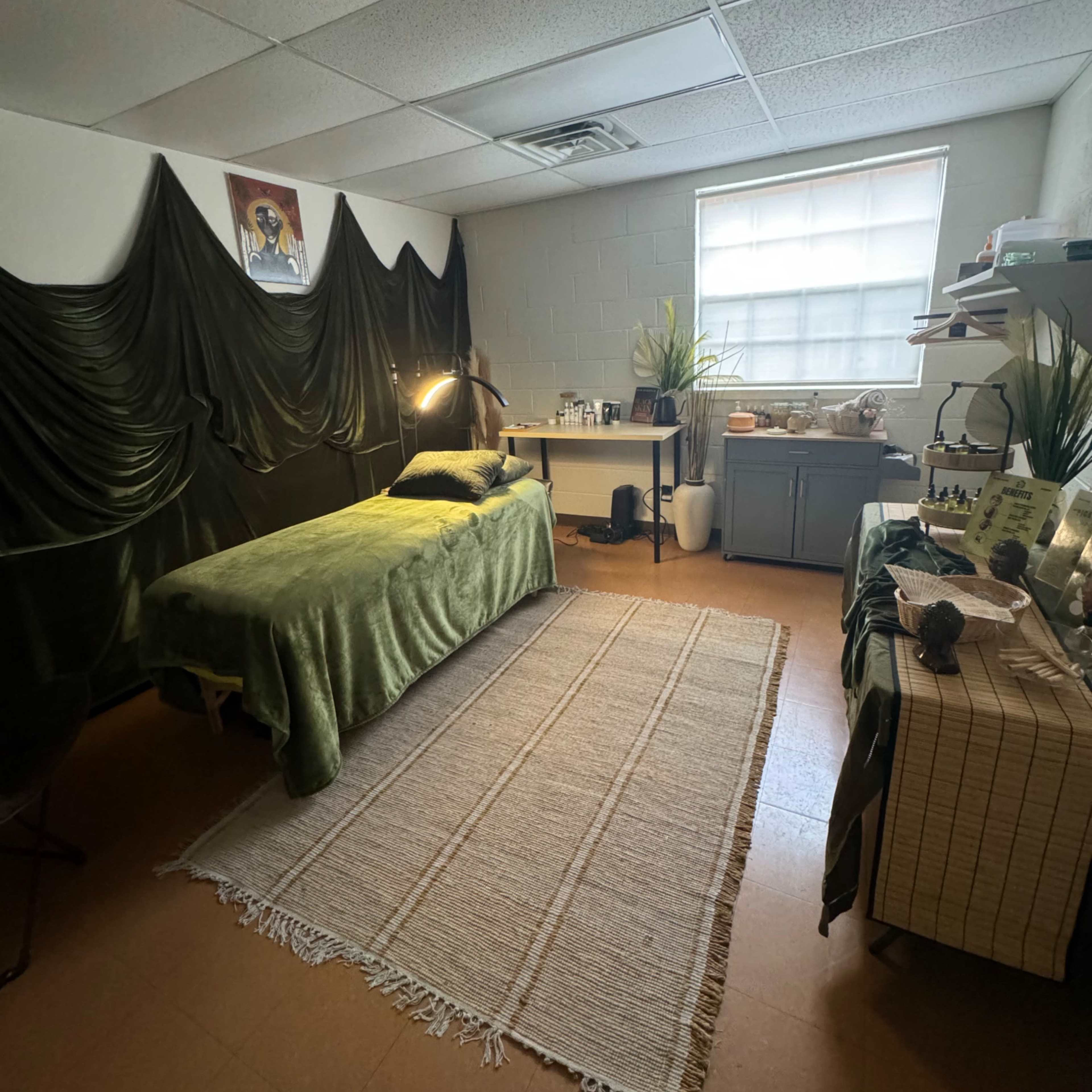 East Point Studio Perfect for Estis or Tattoo Artists Image in Downtown, East Point, GA