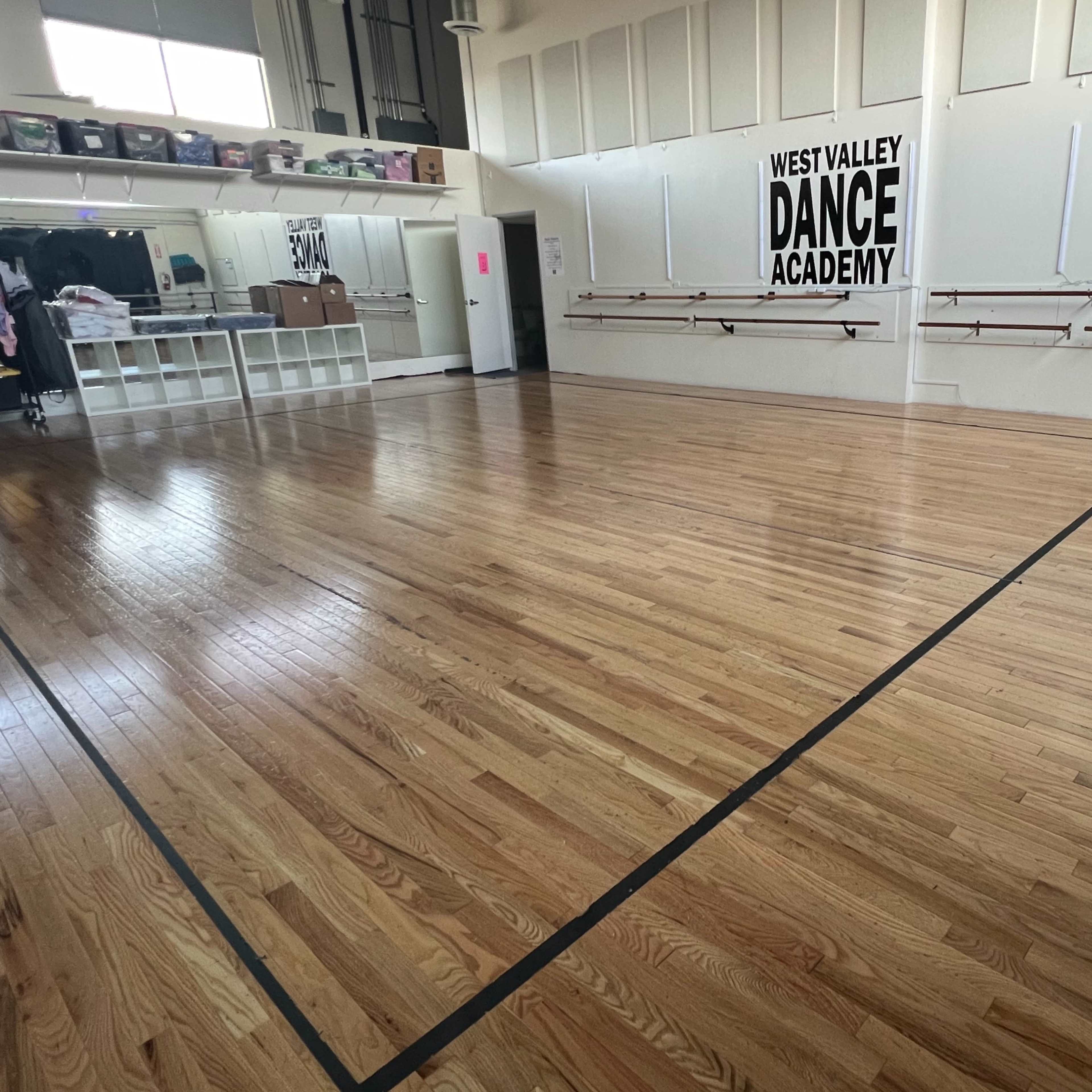 Dance Studio with High Ceilings Image in Chatsworth, Los Angeles, CA