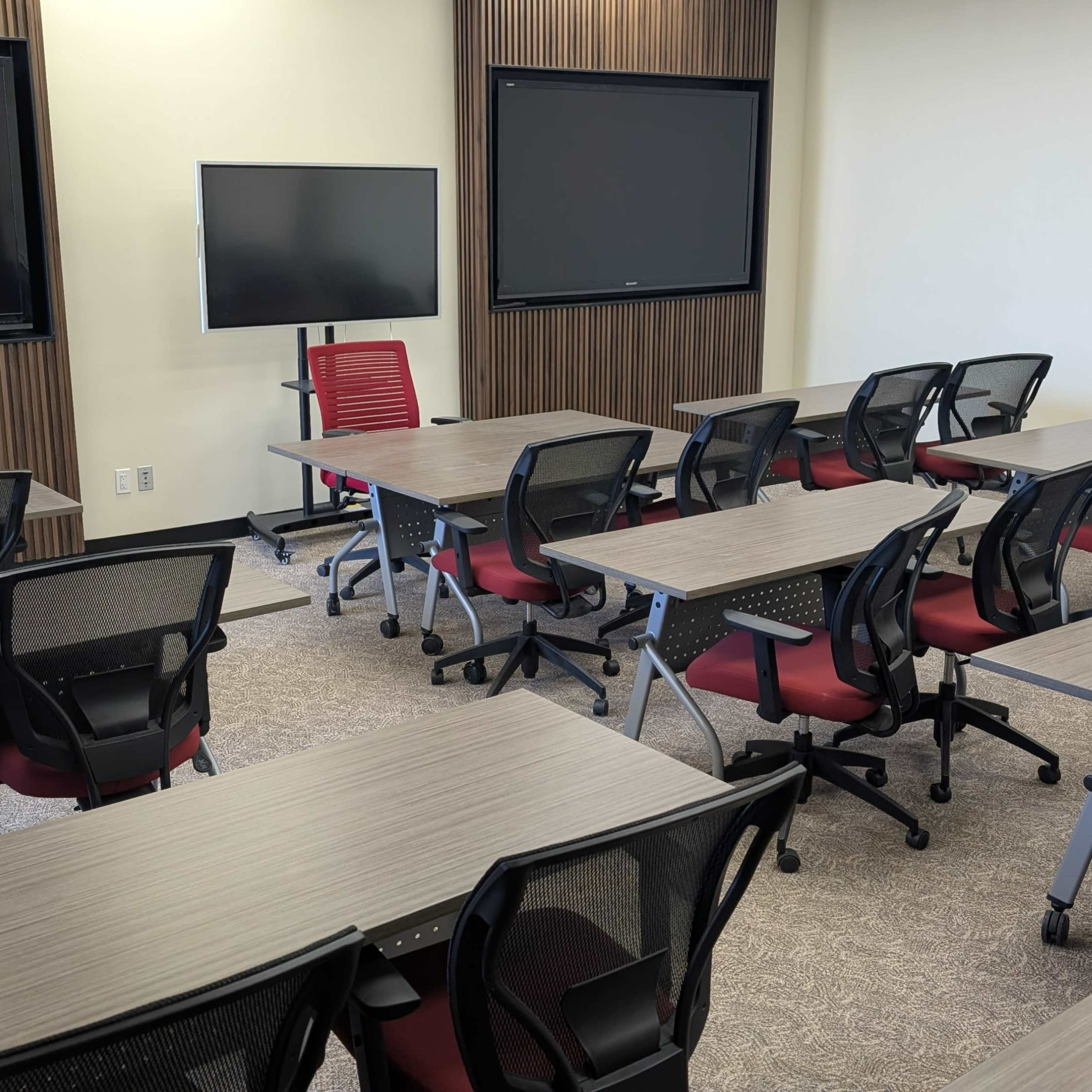 Corporate Learning and Meeting Space Image in Danforth Village, Toronto, ON