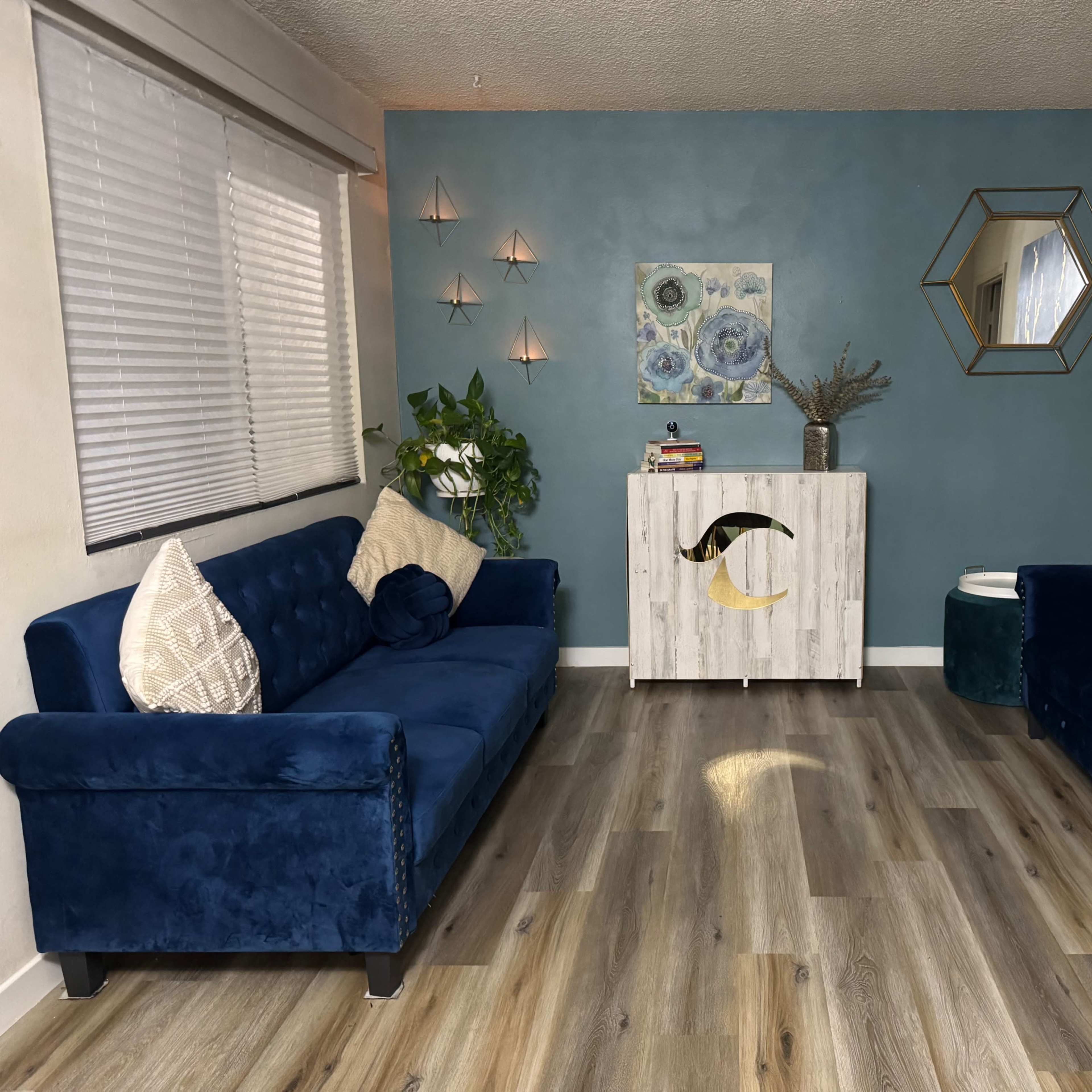 Modern lifestyle photo studio Image in Van Nuys, Los Angeles, CA