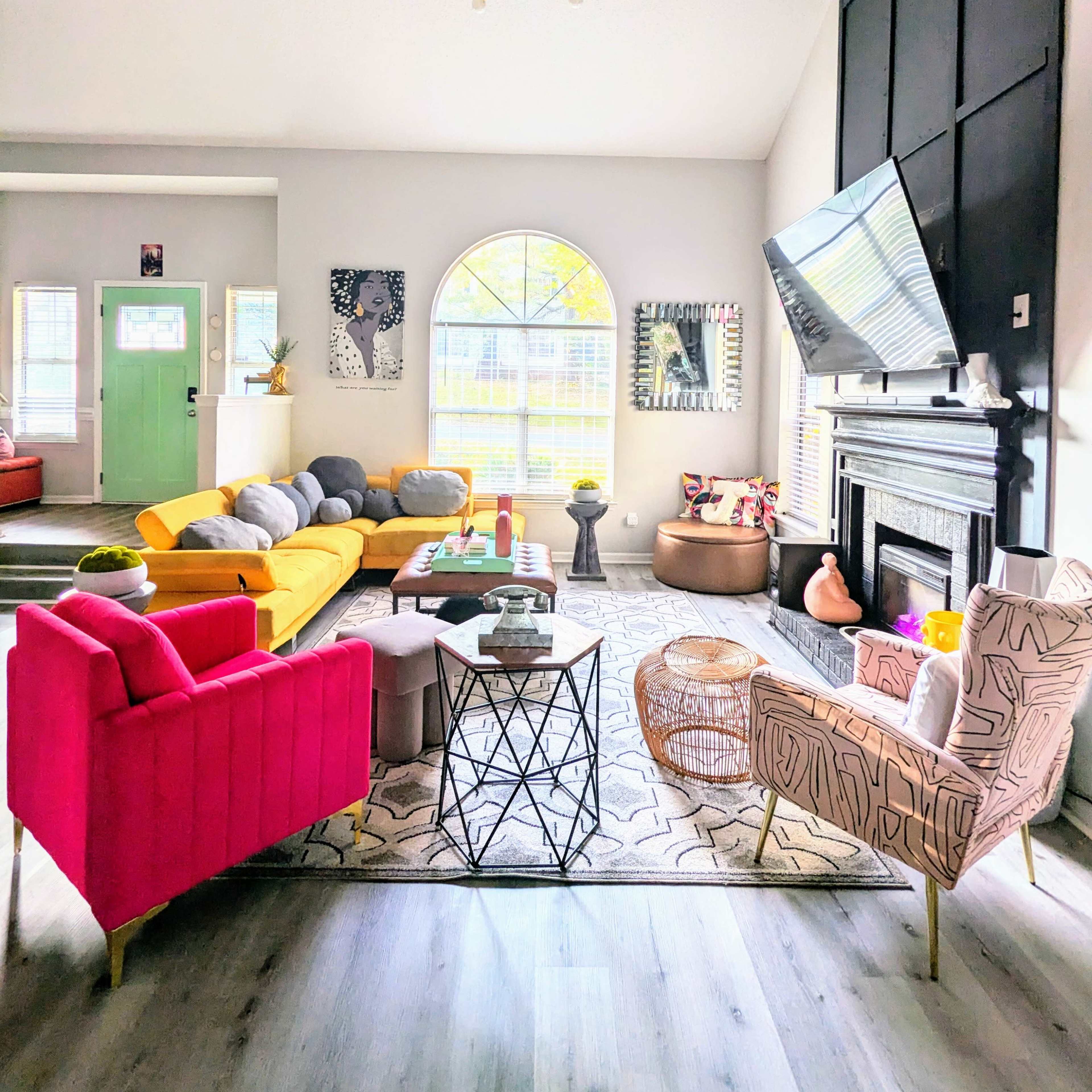 Colorful Unique Artsy Home in Charlotte Natural Lighting Spacious Image in Wedgewood, Charlotte, NC