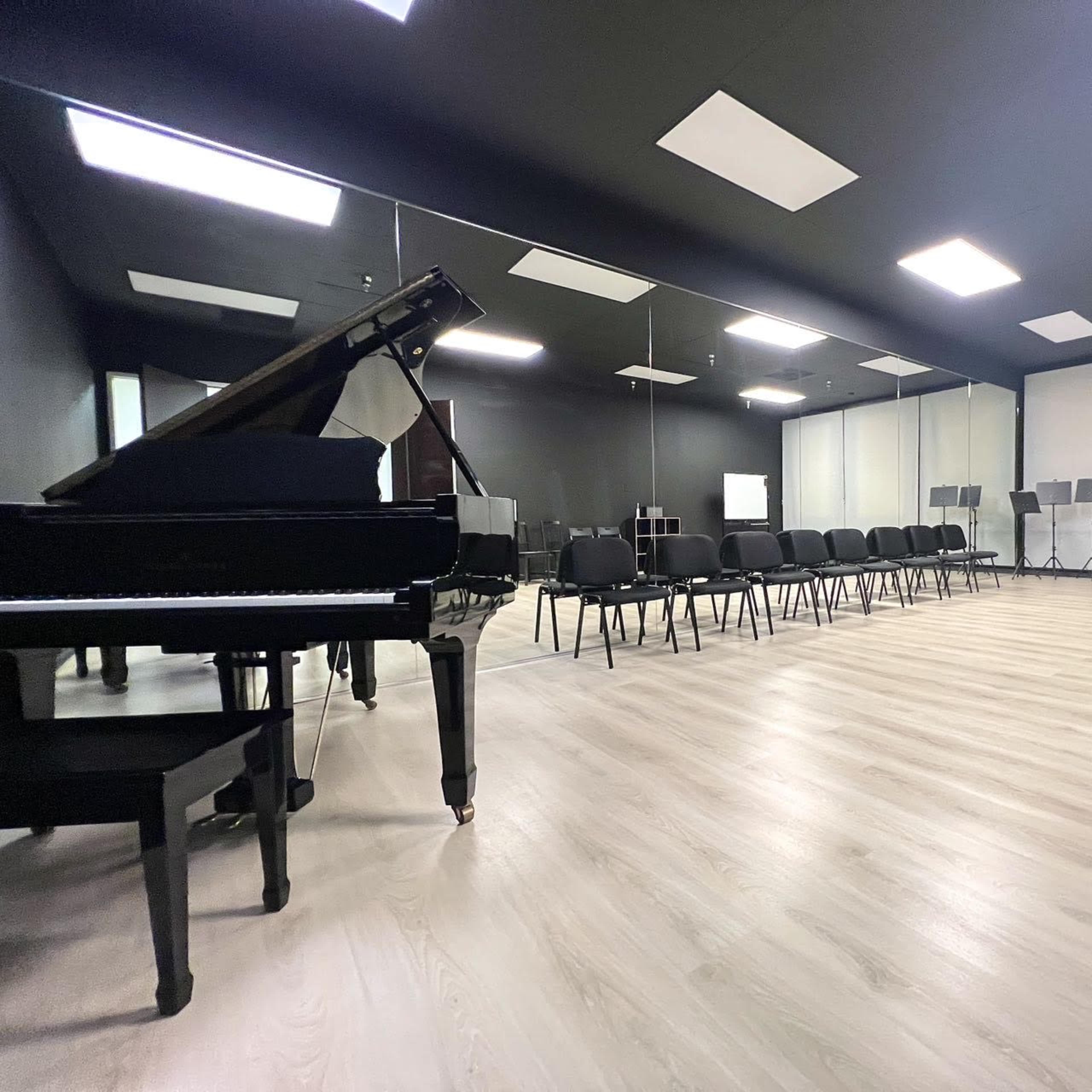 Elegant dance, singing small rehearsal space Image in Arcadia, Arcadia, CA
