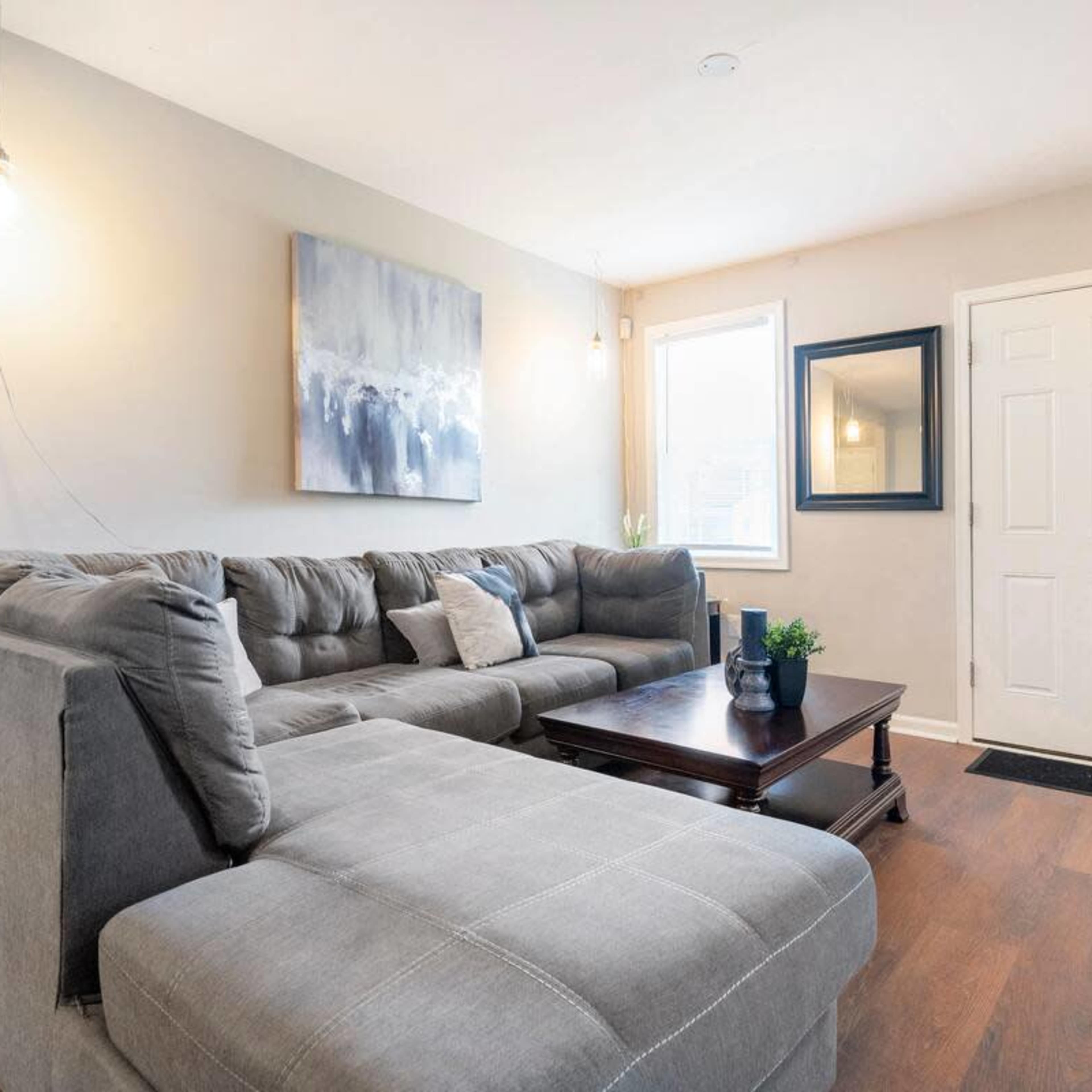 Luxurious & Cozy Stylish Retreat With Free Parking Image in Cylburn, Baltimore, MD