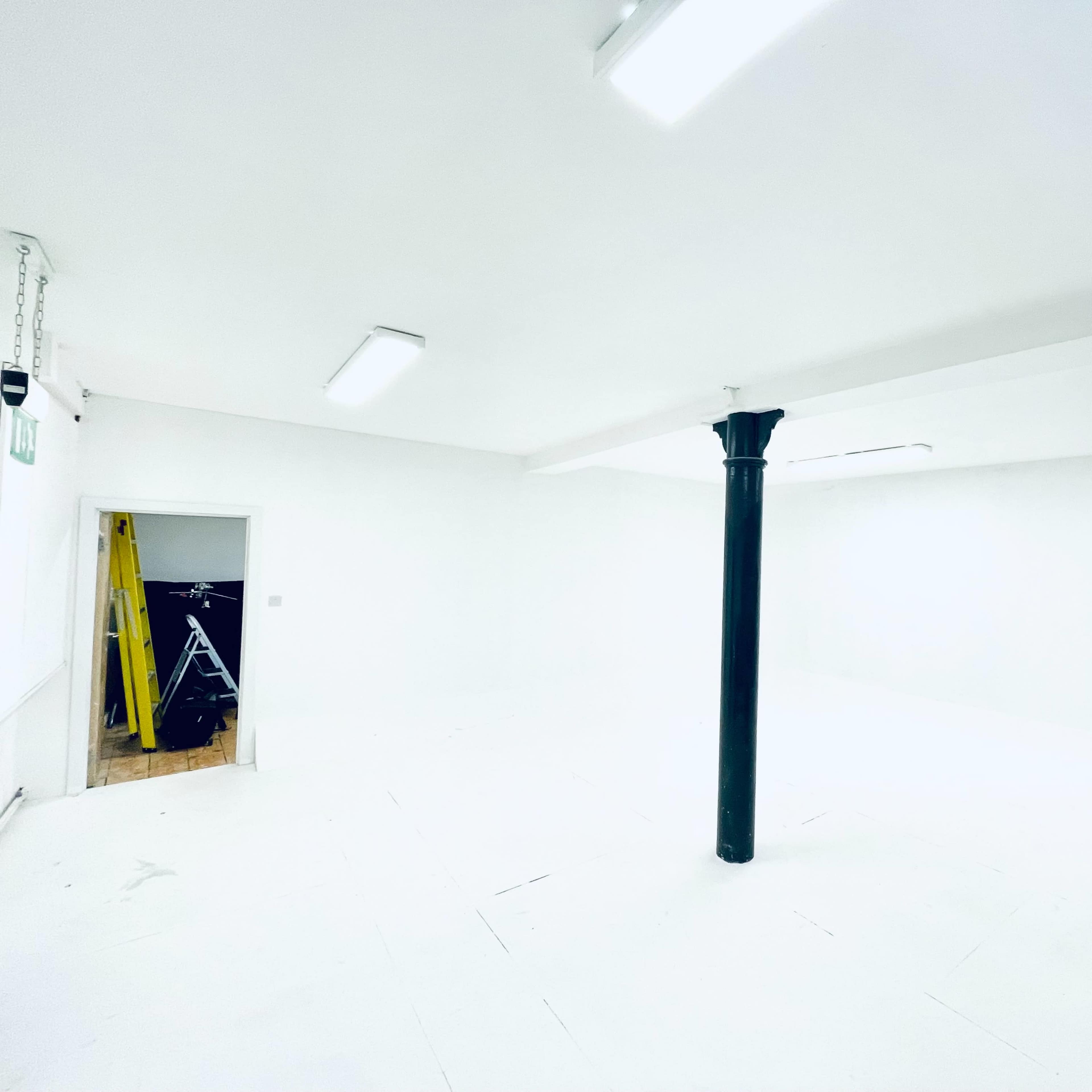 Basement Photo Studio Image in Hoxton, London, England