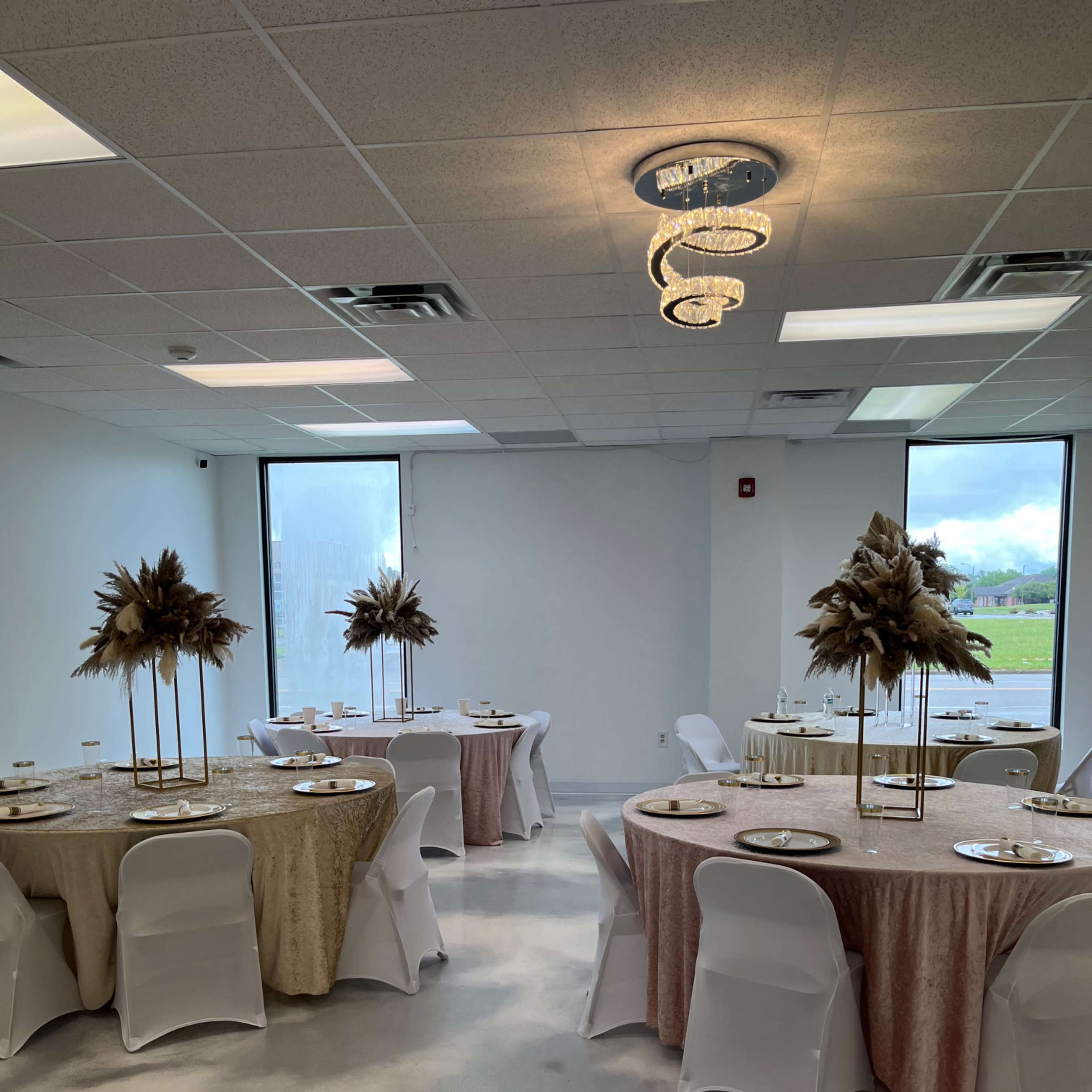 Luxury Venue Located in Central Illinois Image in Woodside Township, Springfield, IL