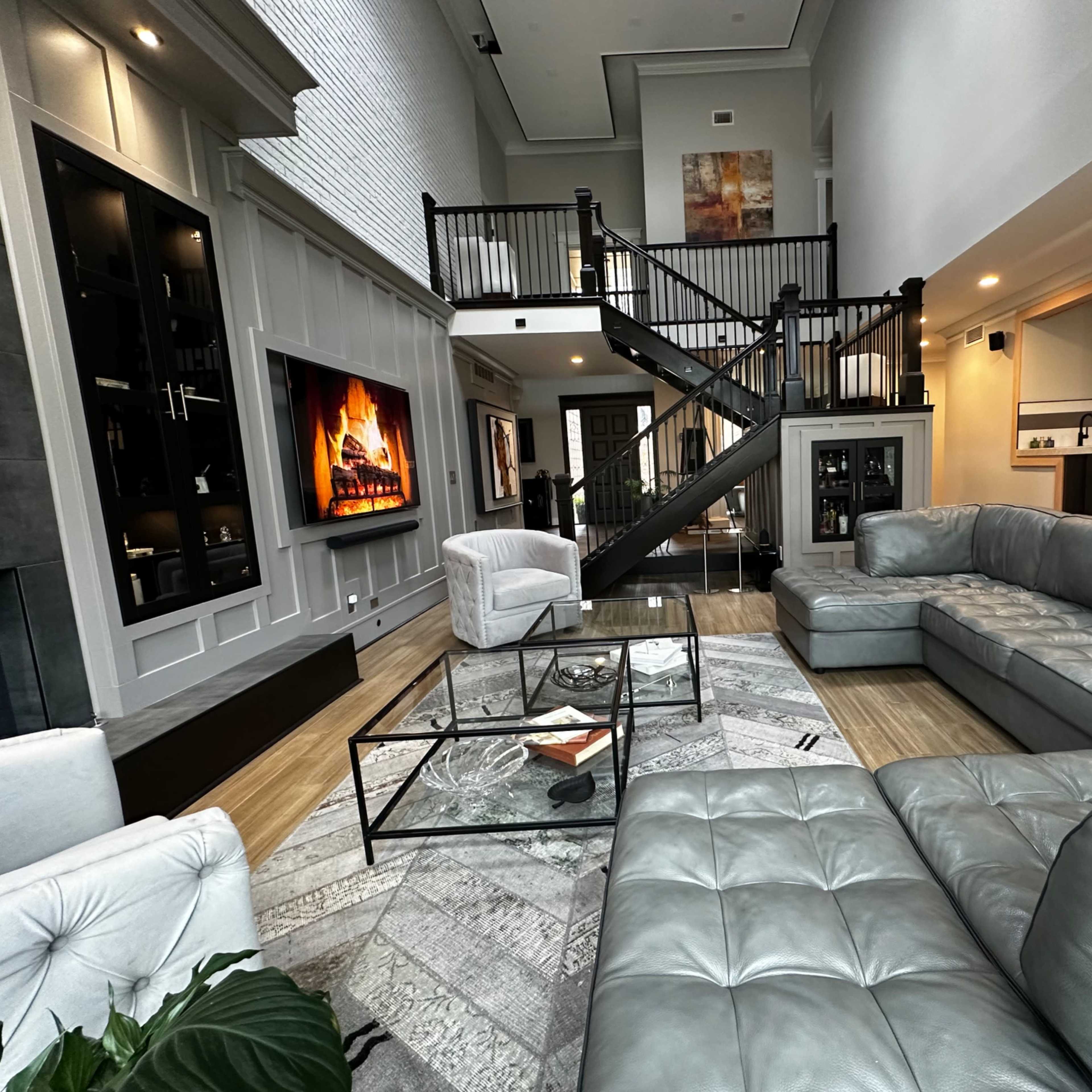 Bright & Modern Home on a Golf Course – Perfect for Photo & Video Shoots Near Atlanta Image in Roswell, Roswell, GA