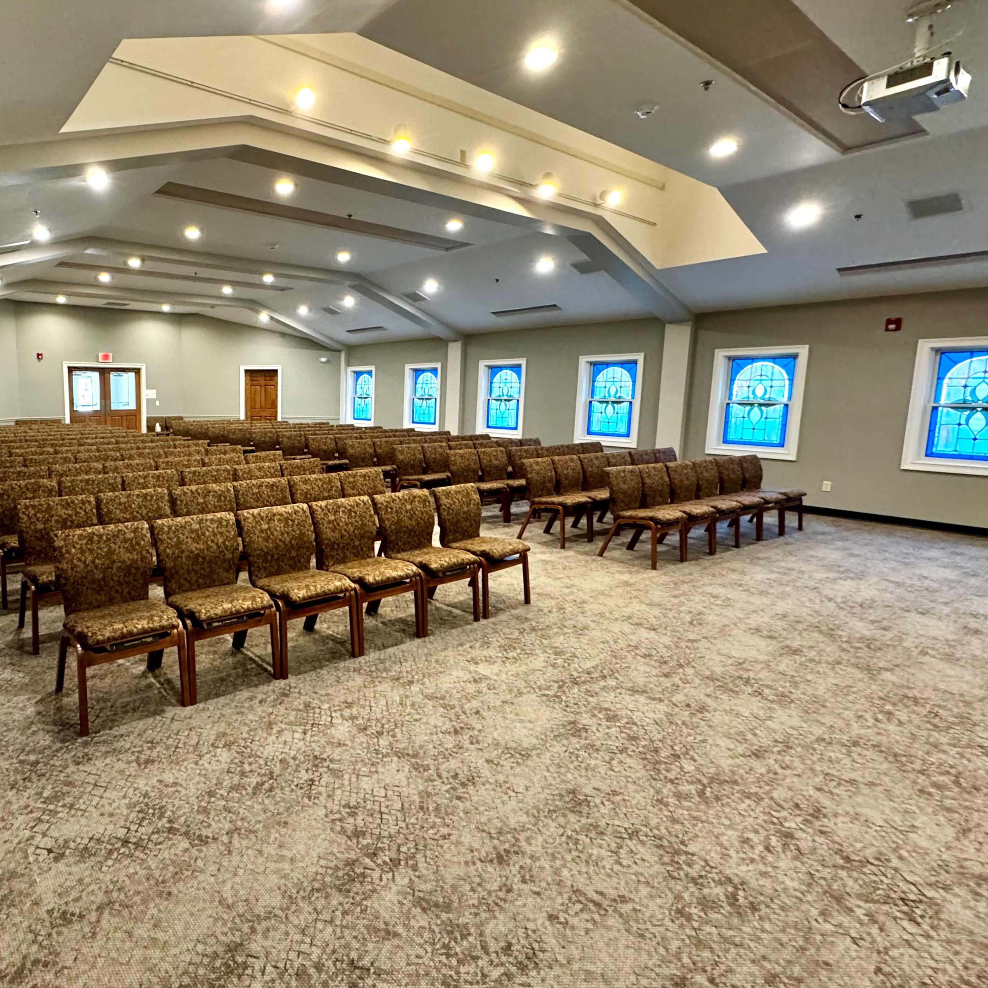 Well-appointed Medium-sized Auditorium Image in Hopkinton, Hopkinton, MA