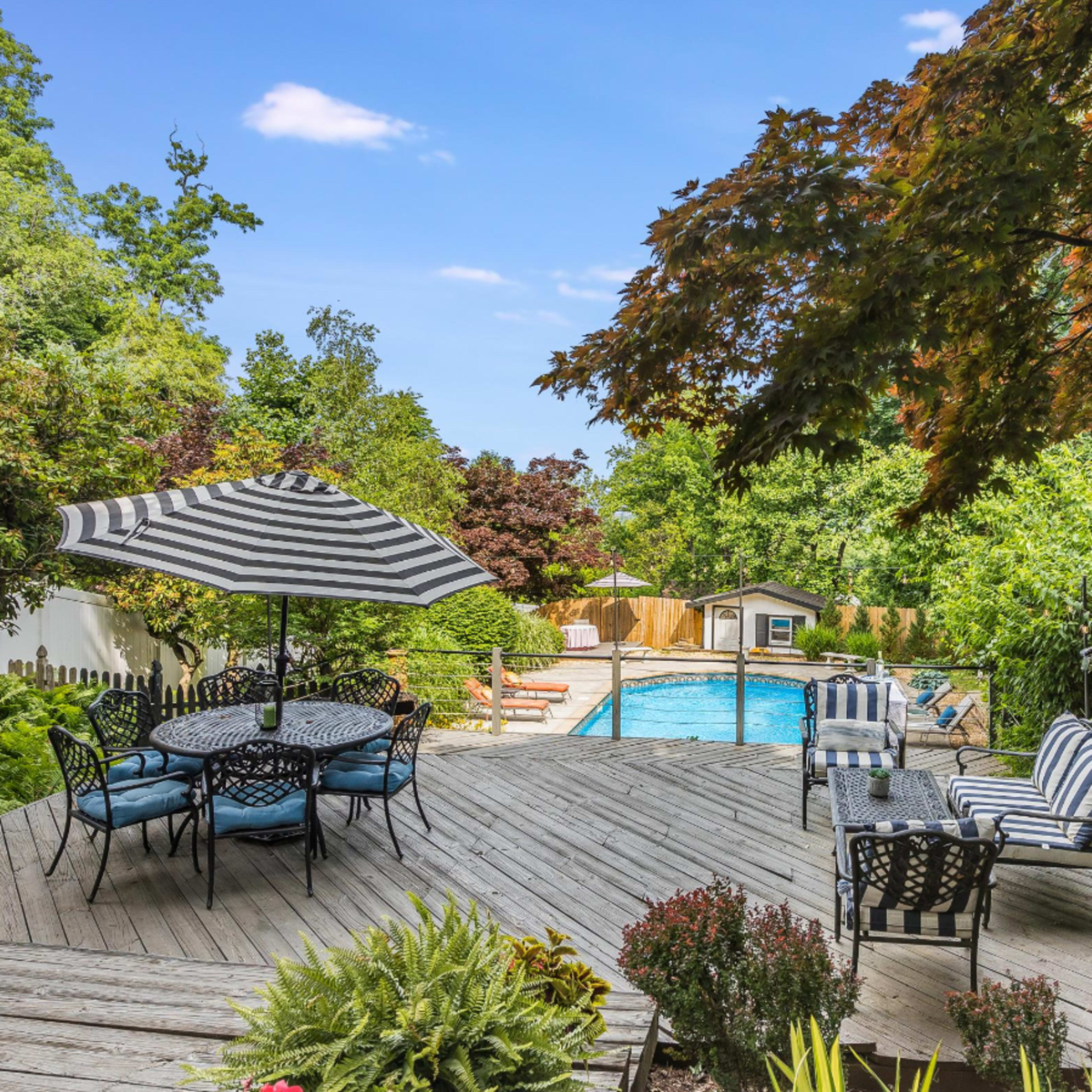 Luxurious Hilltop Pool Retreat – A Serene Escape Just 30 Minutes from Manhattan Image in West Orange, West Orange, NJ
