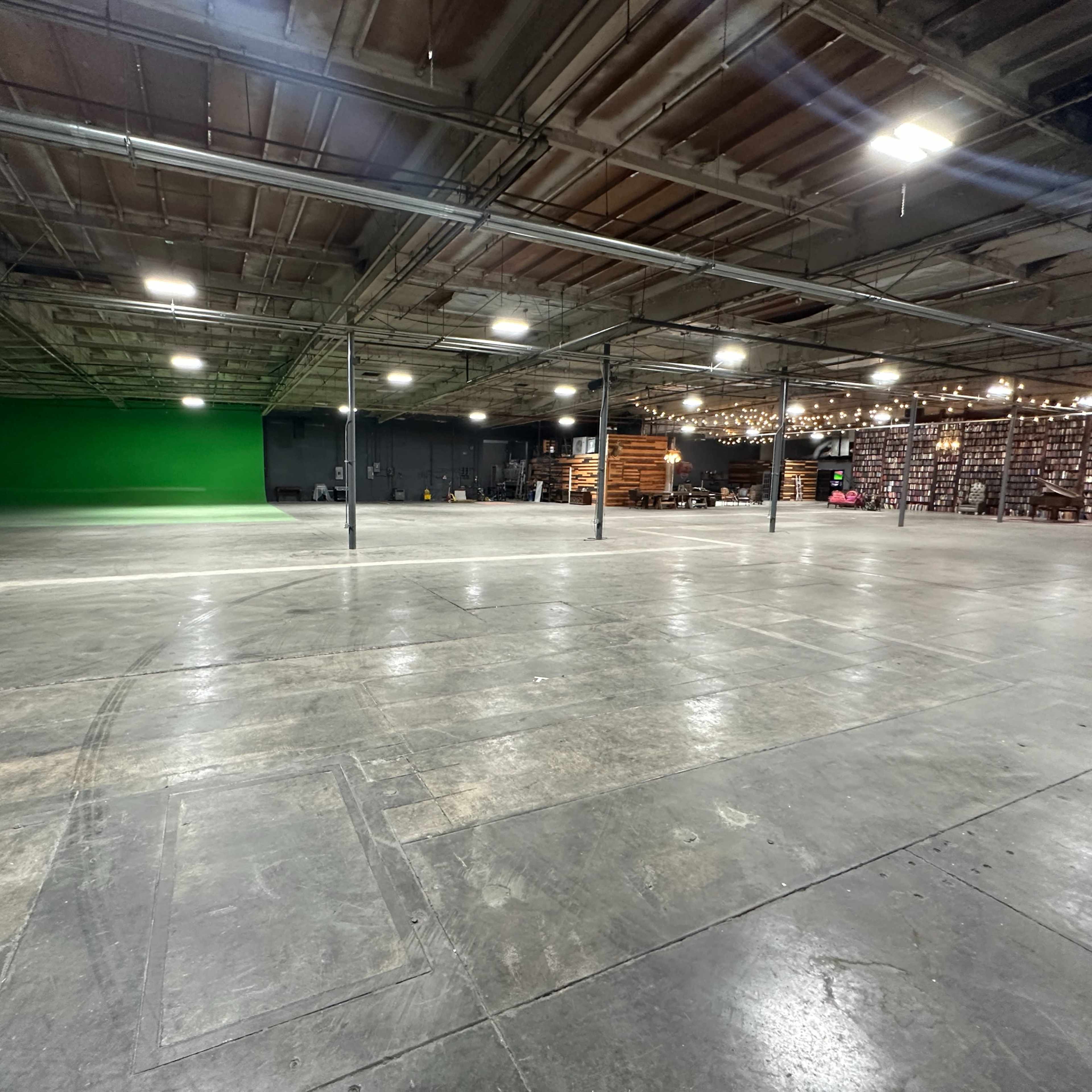 Huge DTLA 24-hour Production Studio - Unique Space Image in South Los Angeles, Los Angeles, CA