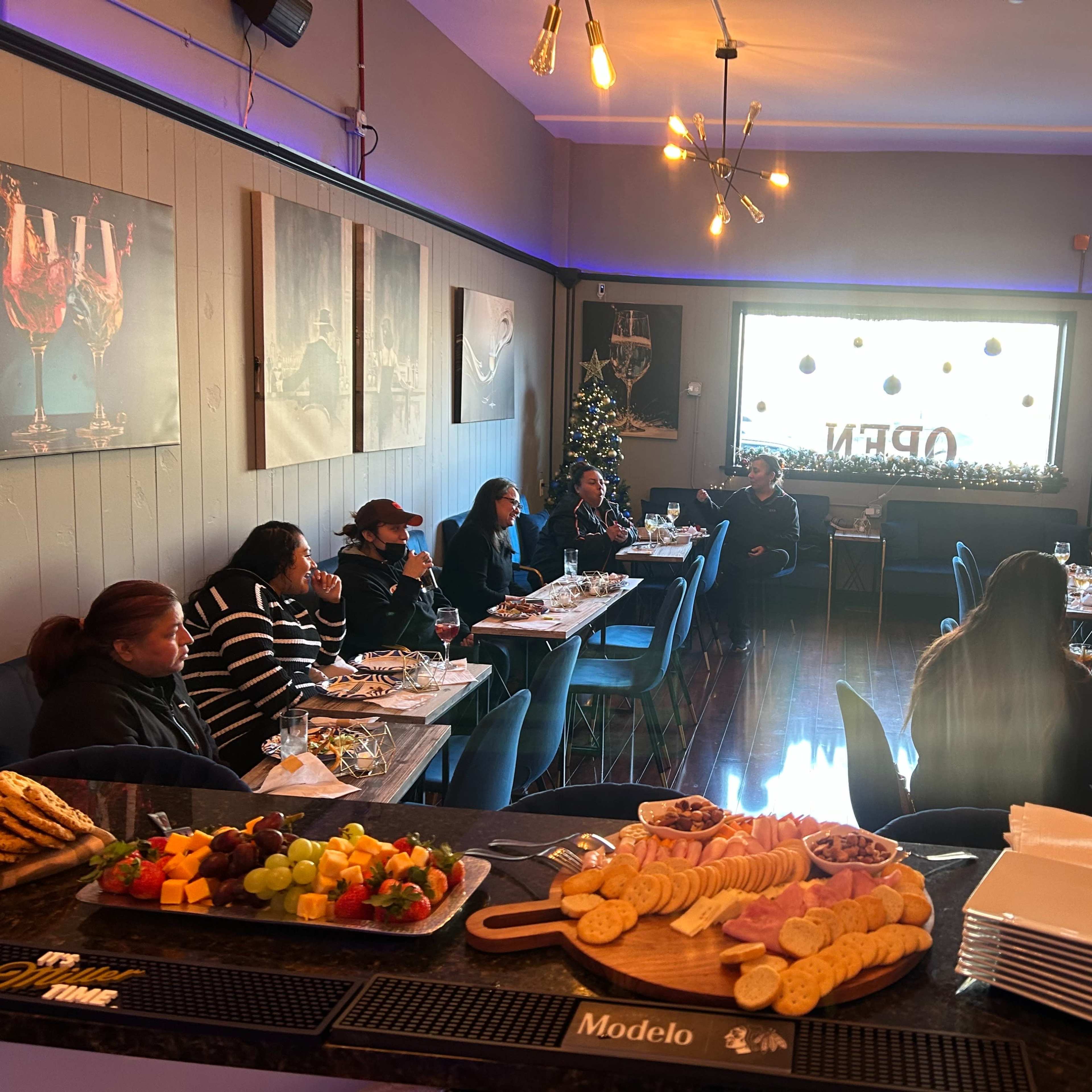 Downtown Wine Bar with Glamourous & Cozy Ambiance Image in Berwyn Township, Berwyn, IL
