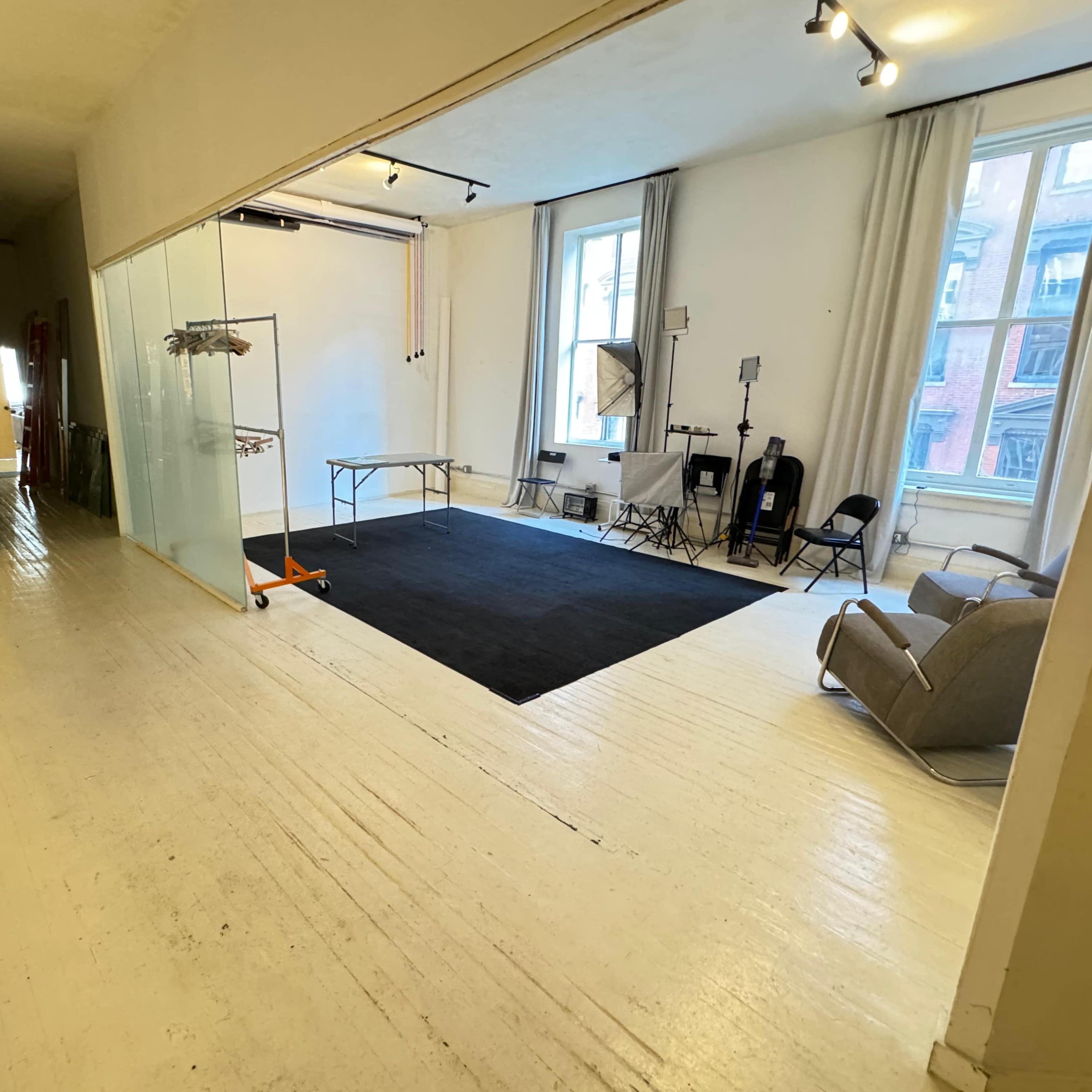CROSBY St. SOHO Studio, 13ft Ceilings! AMAZING LIGHT Image in Lower Manhattan, New York, NY