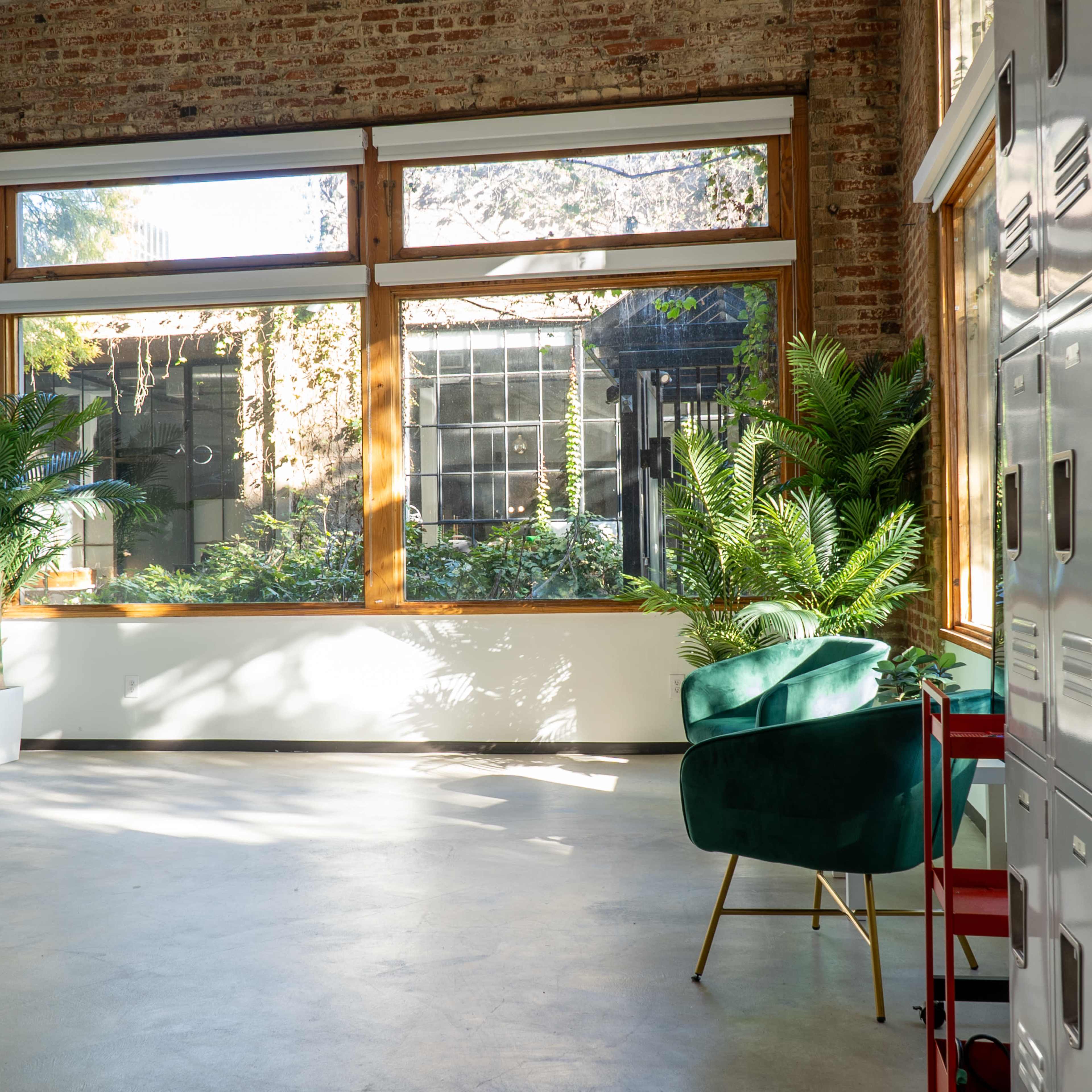 Versatile Creative Space Image in South Dallas, Dallas, TX