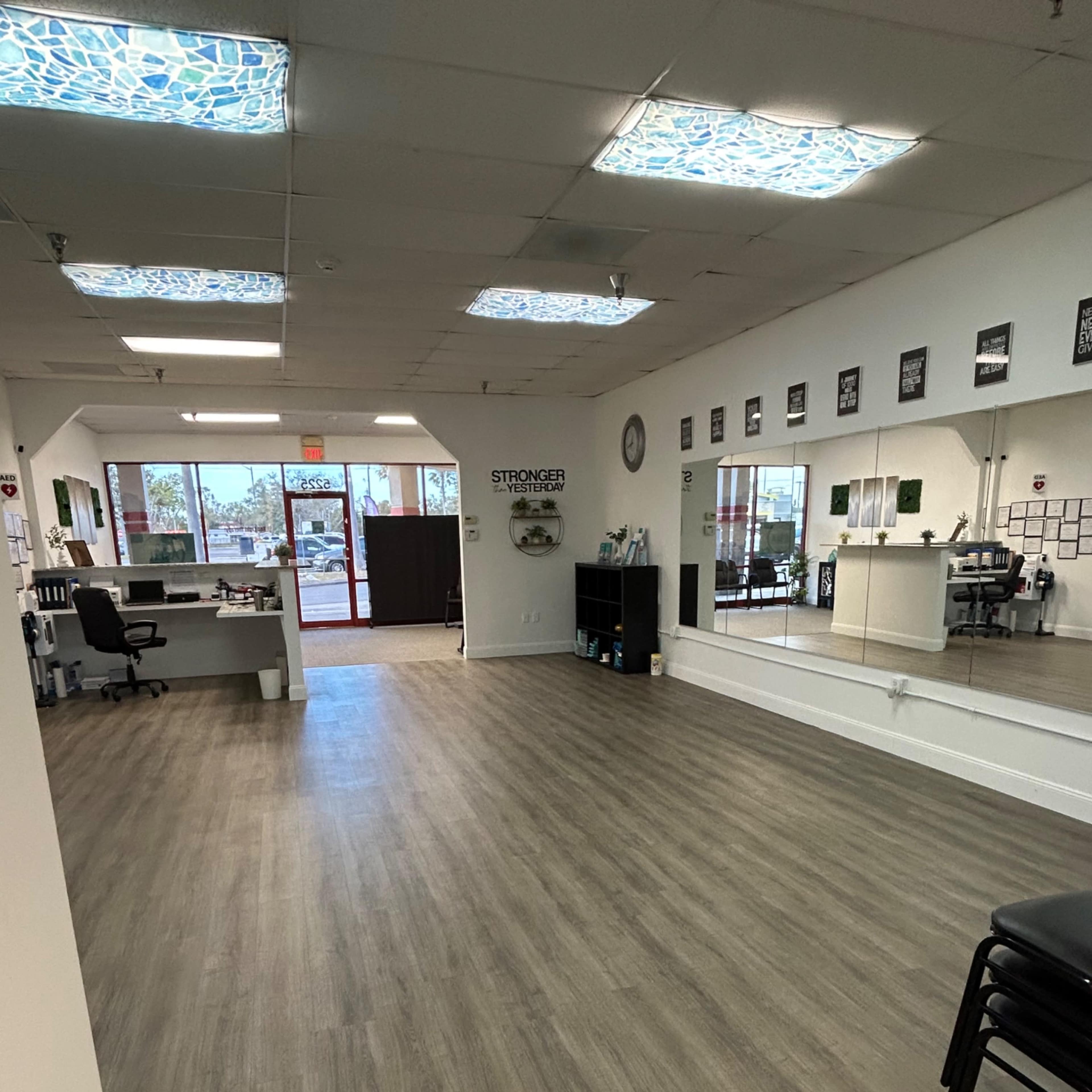 Beautiful and spotless studio space Image in , Bradenton, FL