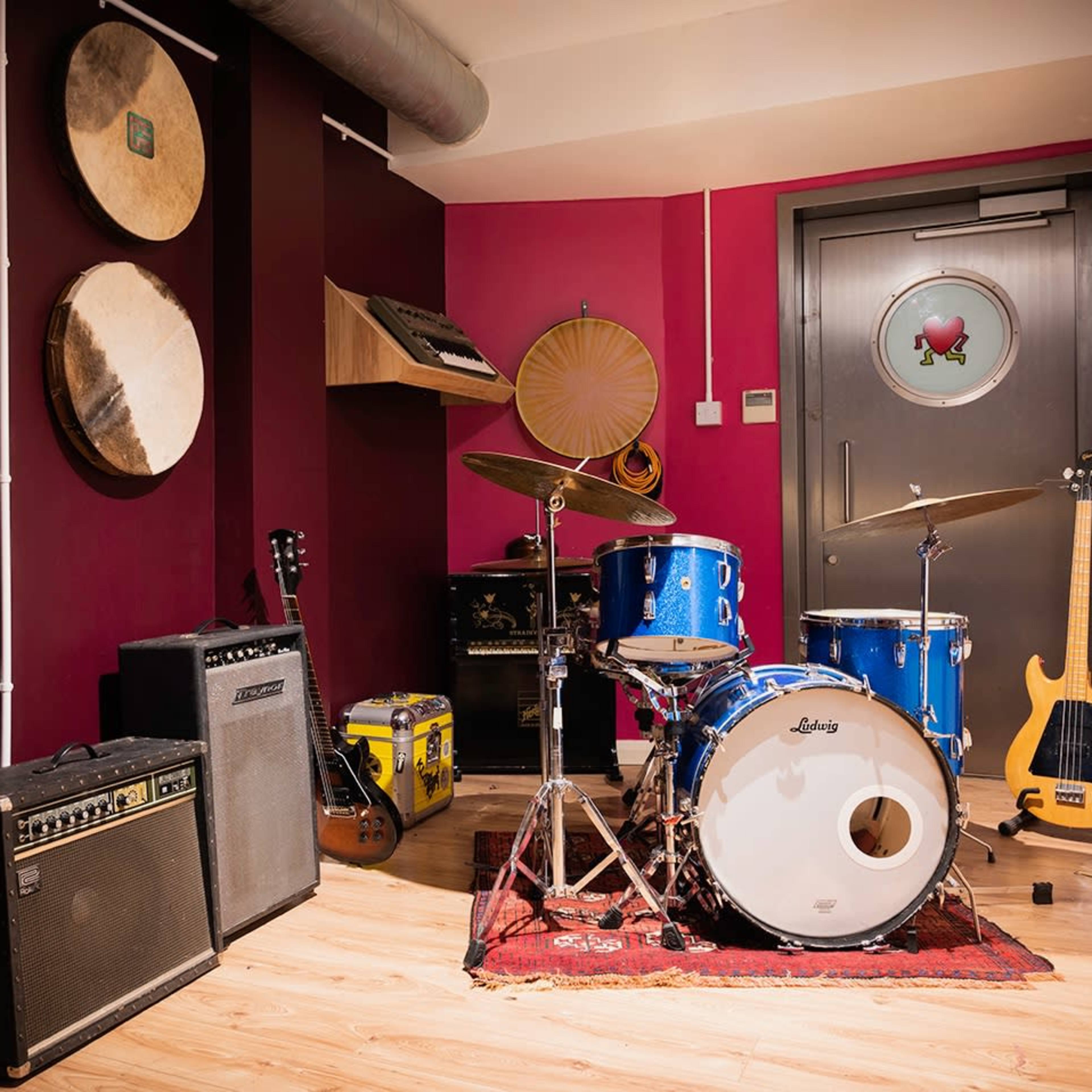 Award Winning Recording Studio Image in Forest Hill, London, England