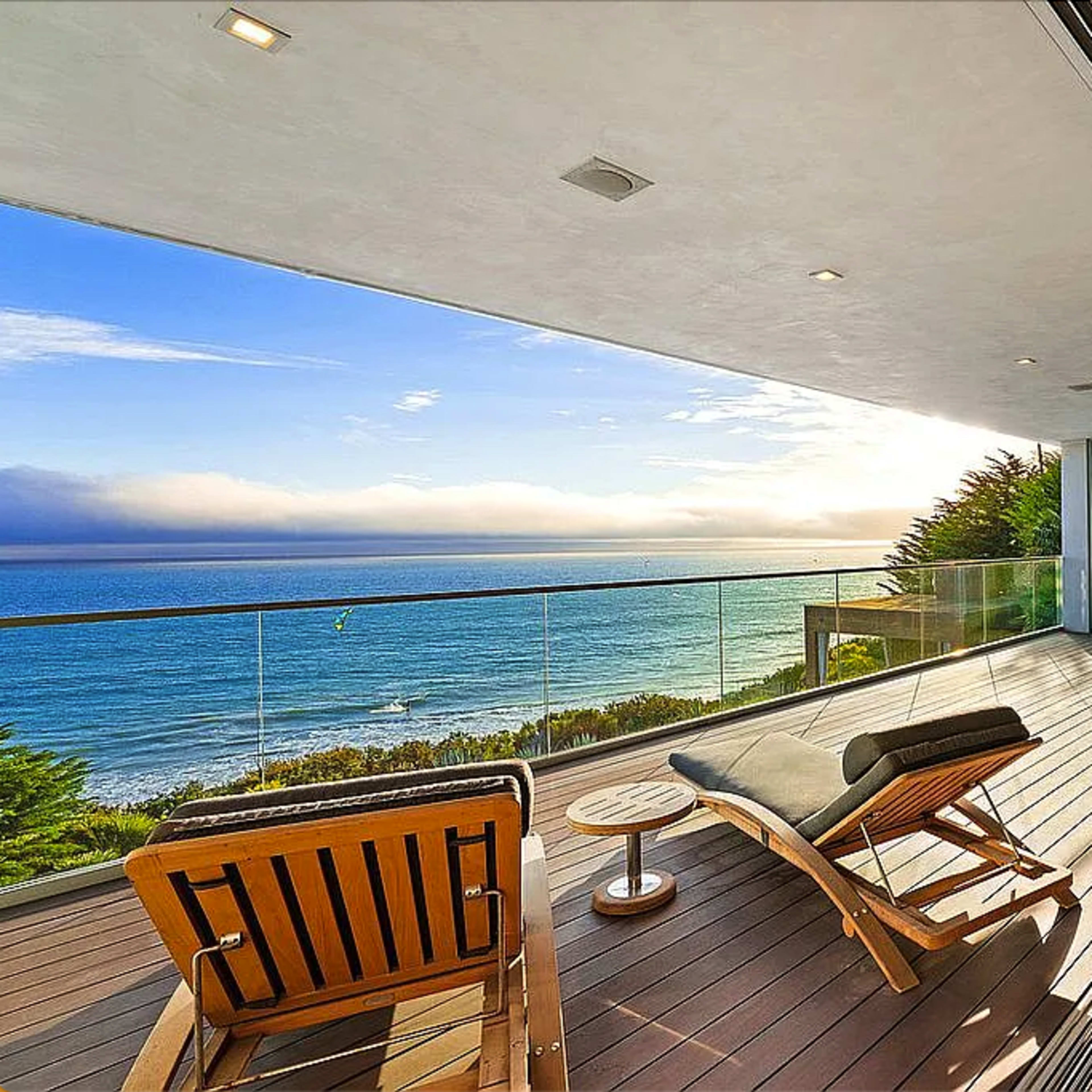 Malibu Modern - Stunning Views of Malibu in a Modern Home Image in , Malibu, CA
