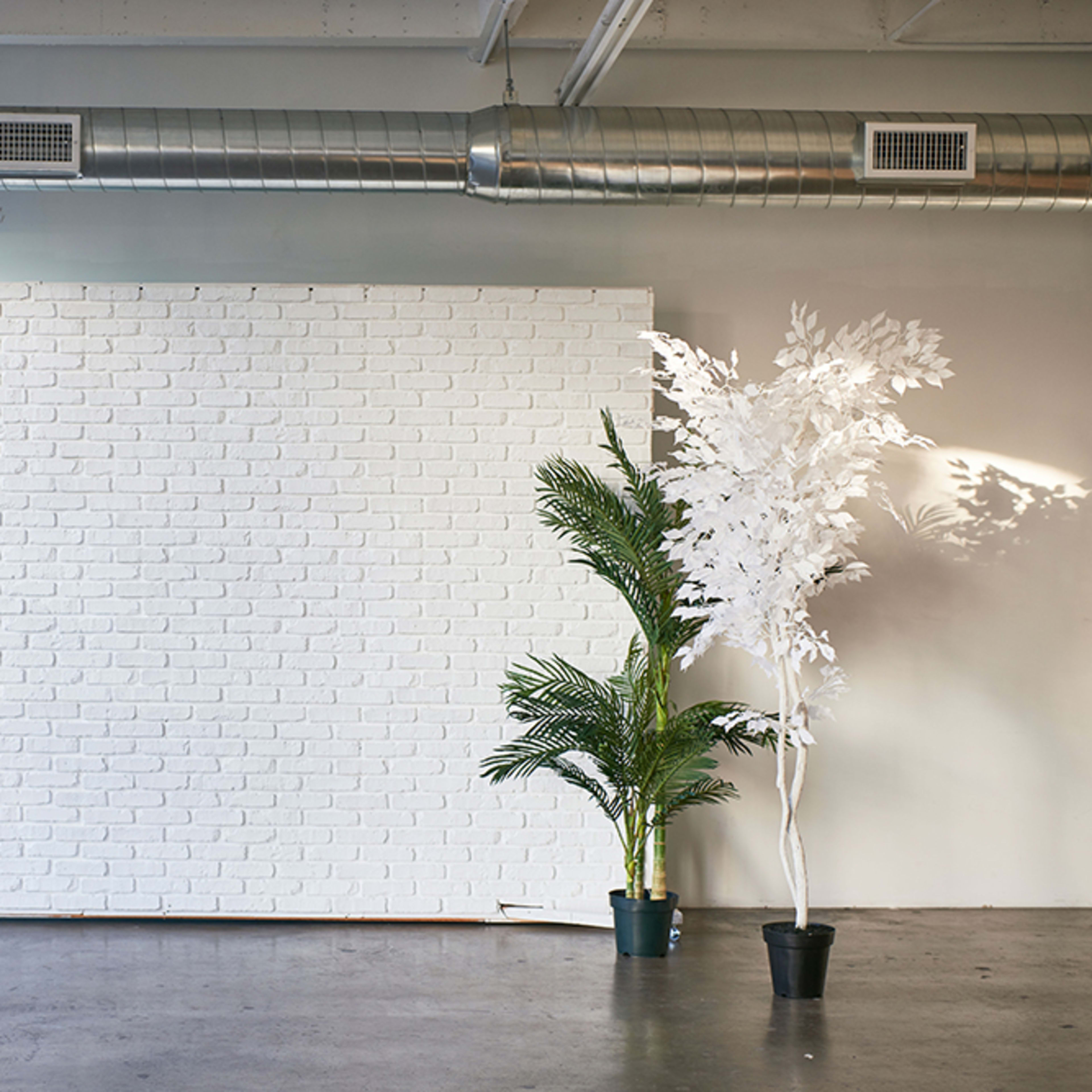 Hill 3 - Spacious Bright Stage with White Brick Wall Image in Downtown, Los Angeles, CA