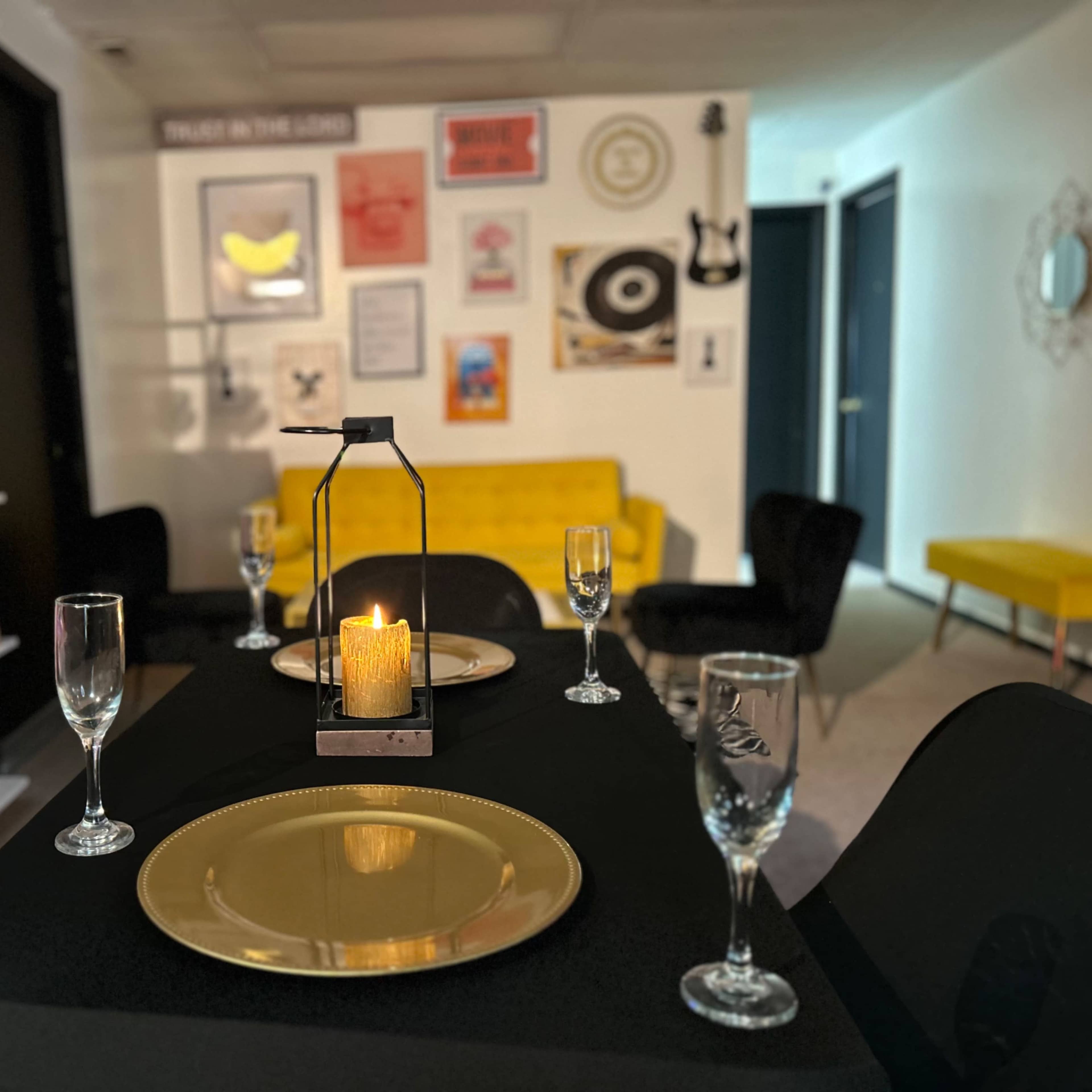 Charming Venue for Sunday Brunch, Afternoon Tea, or Special Gatherings Image in St. Clair Shores, St. Clair Shores, MI