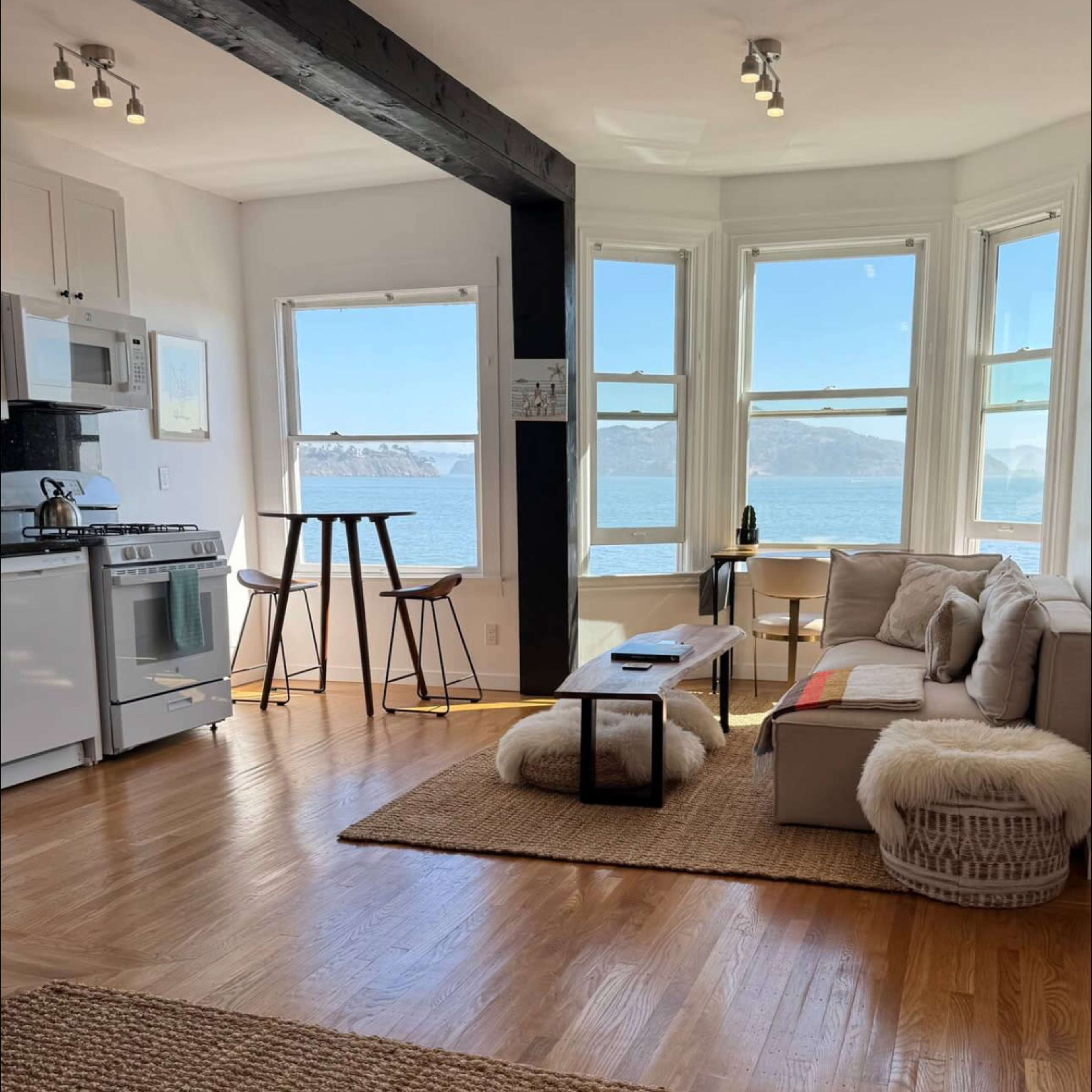 Sausalito Waterfront Apartment with Amazing Views 😍 Image in Sausalito, Sausalito, CA