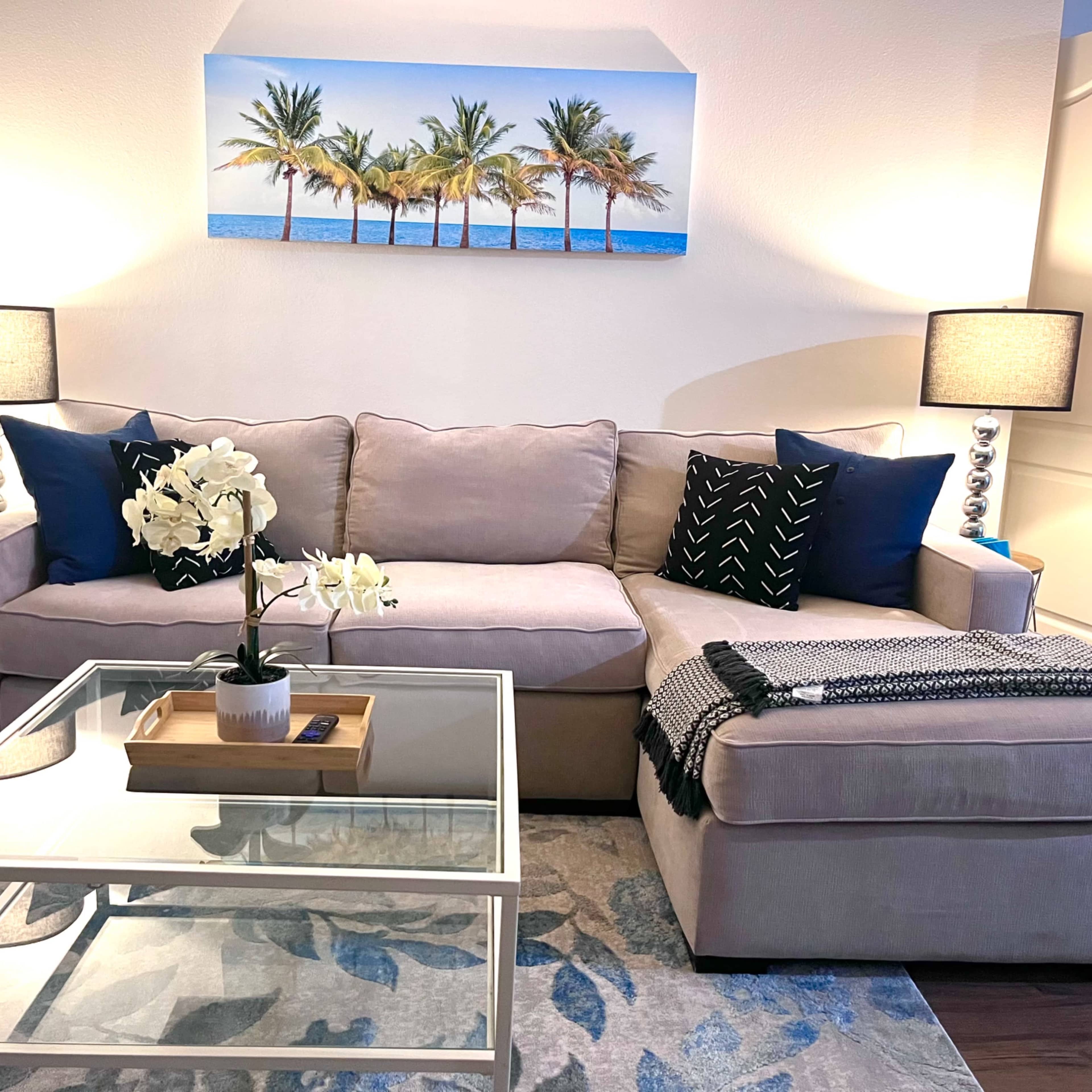 Entire modern apartment 10 min from beach/LAX Image in Venice, Marina del Rey, CA