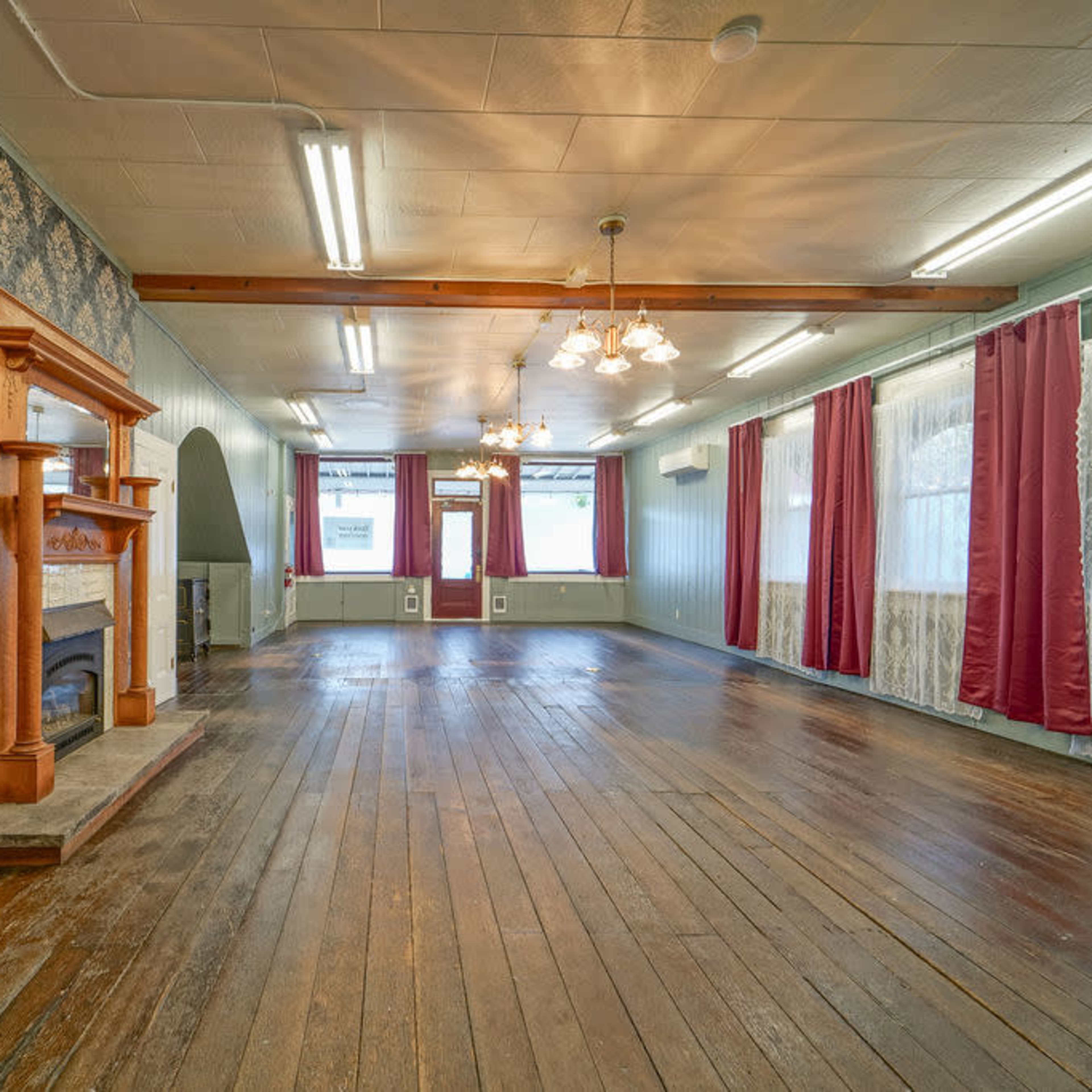 Downtown Event Space in Weaverville Hotel Image in Weaverville, Weaverville, CA