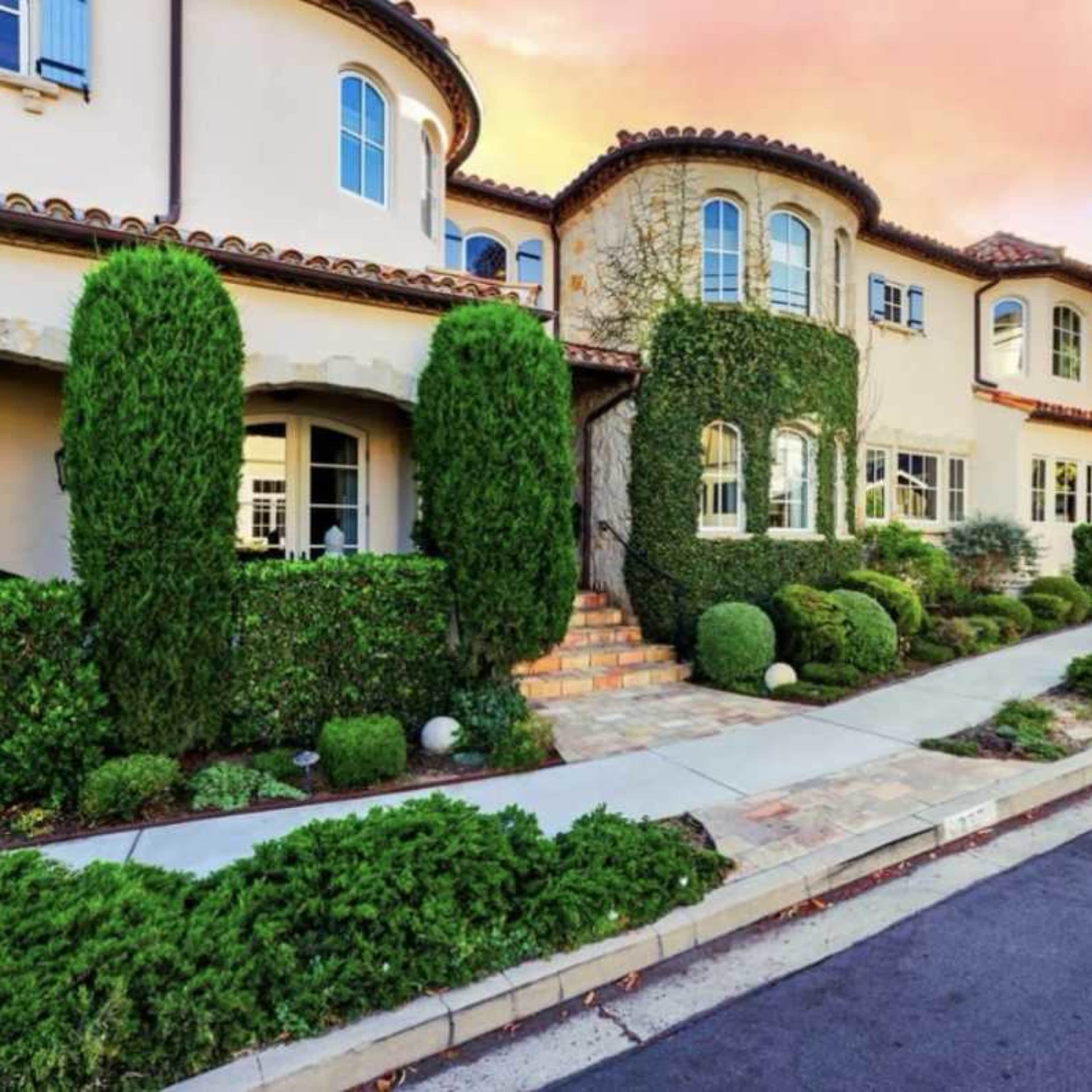 Corona del Mar Paradise – Steps from the Sand Image in Corona Del Mar, Newport Beach, CA