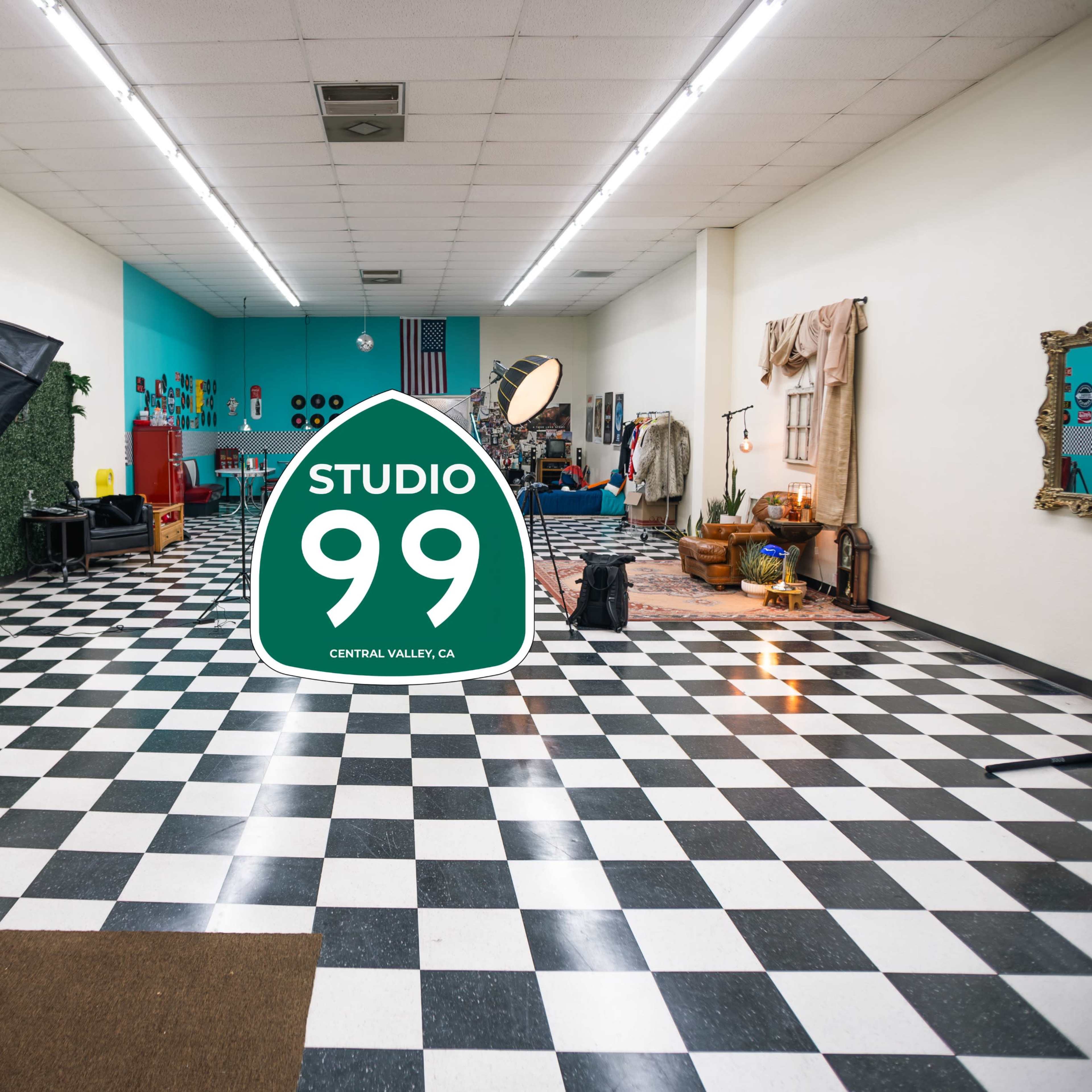 Film/Photo Studio with Retro & Modern Sets Image in Merced, Merced, CA