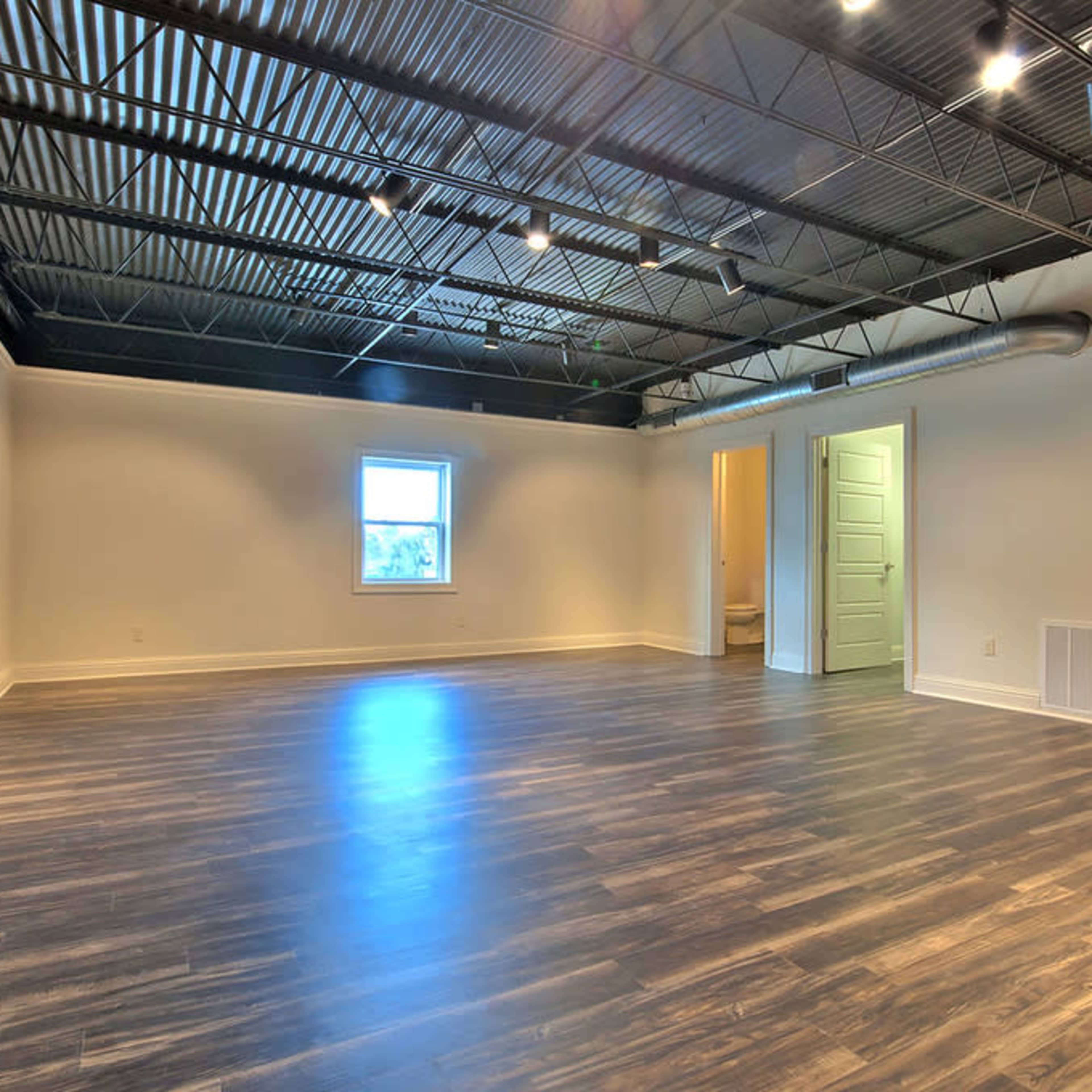 Intimate Multipurpose Event Space Image in Metairie, Metairie, LA