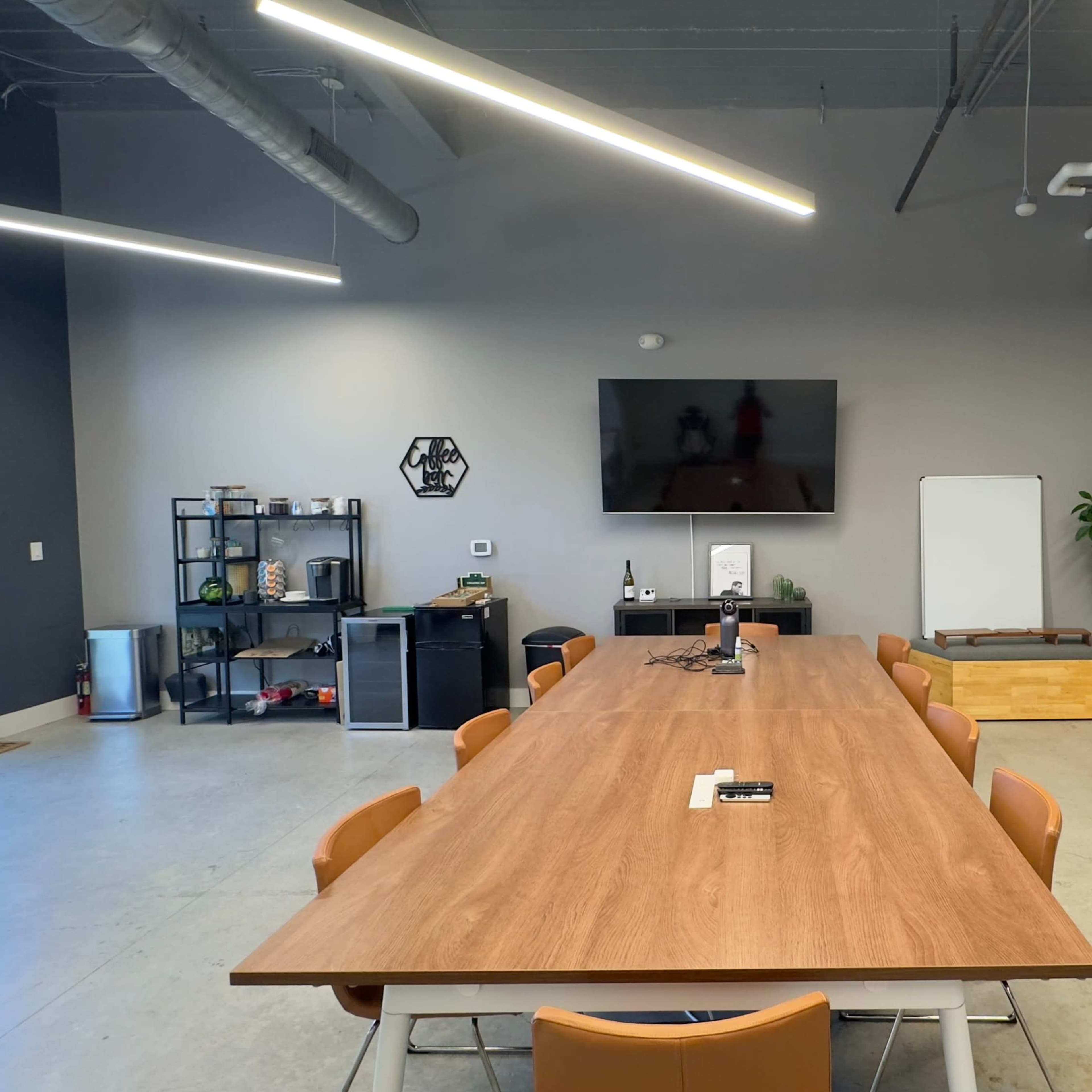 East Austin Meeting Room with Natural Light and TV Monitor Image in East Cesar Chavez, Austin, TX