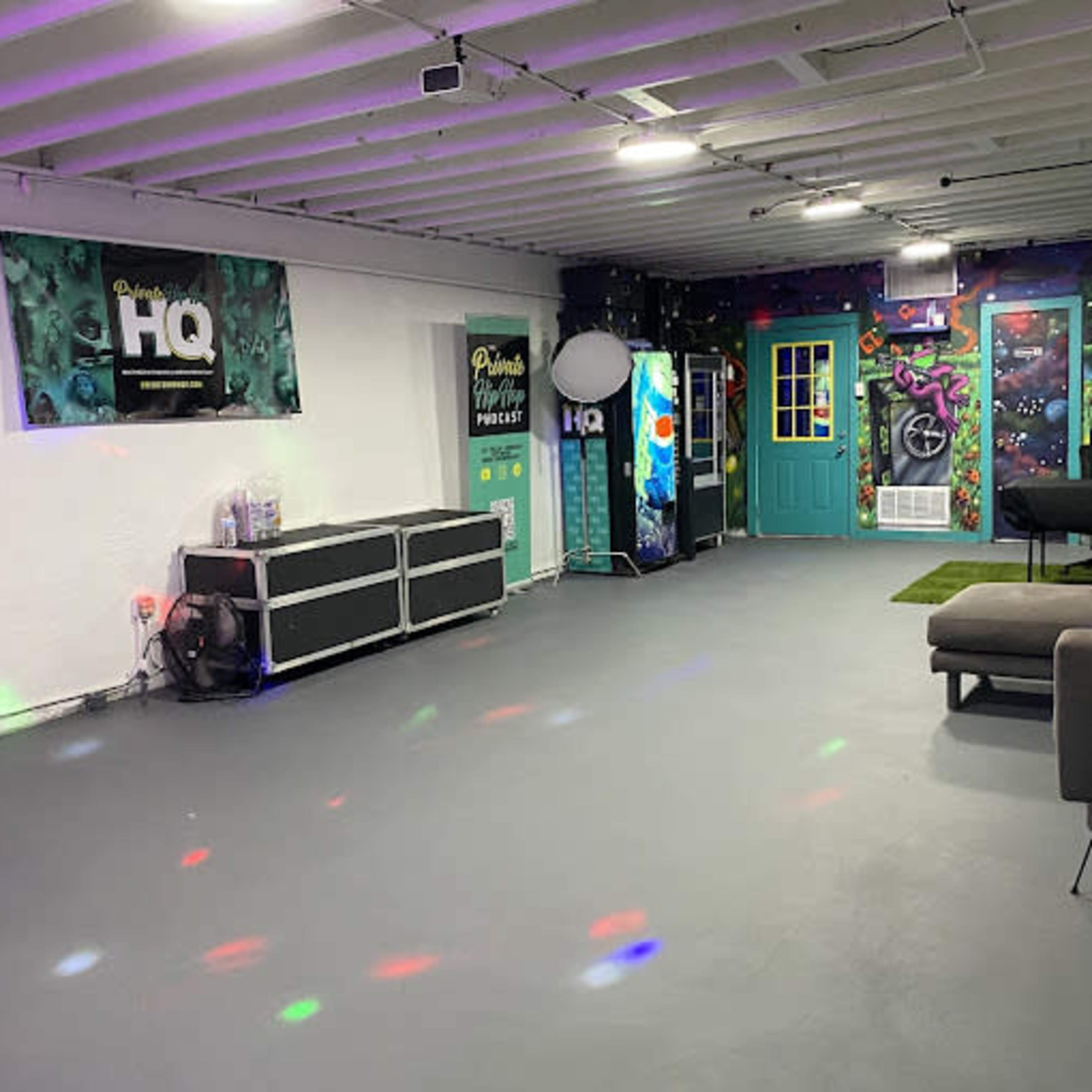 Intimate Studio Space Downtown Adjacent Image in Austin Ave., Waco, TX