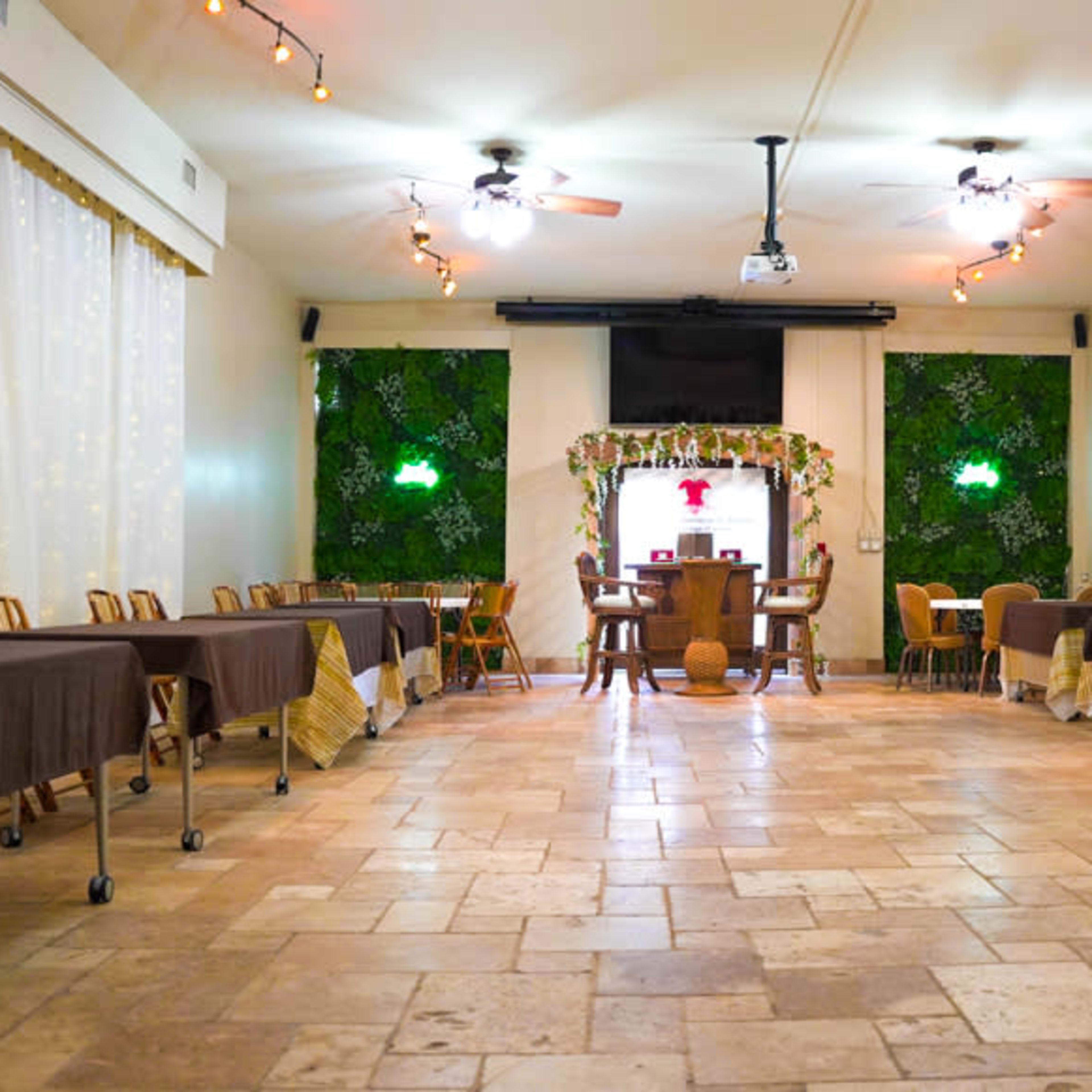 10 Best Banquet & Reception Halls Near Me | Peerspace