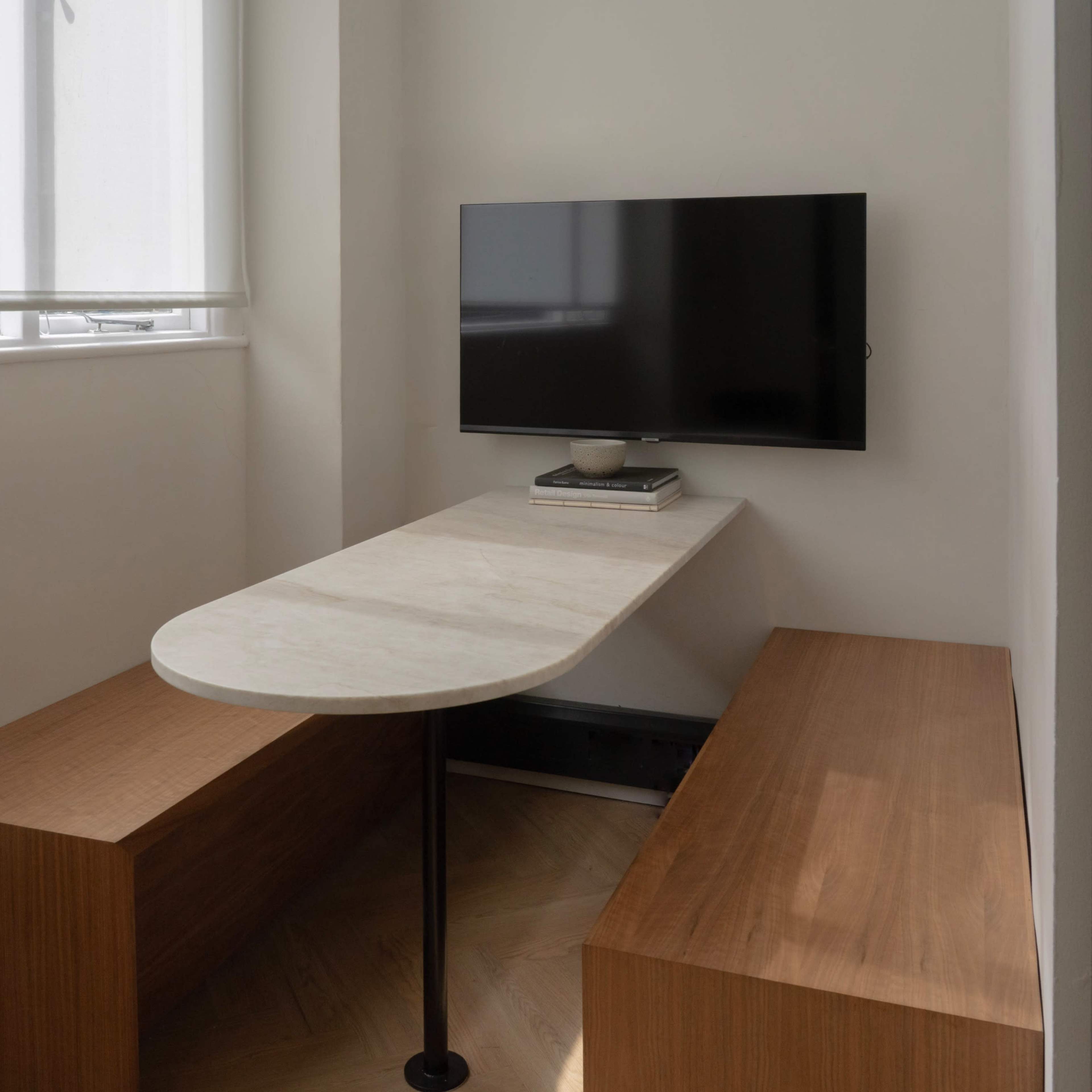 17 St Anne's Court: Meeting Room Image in Soho, London, England