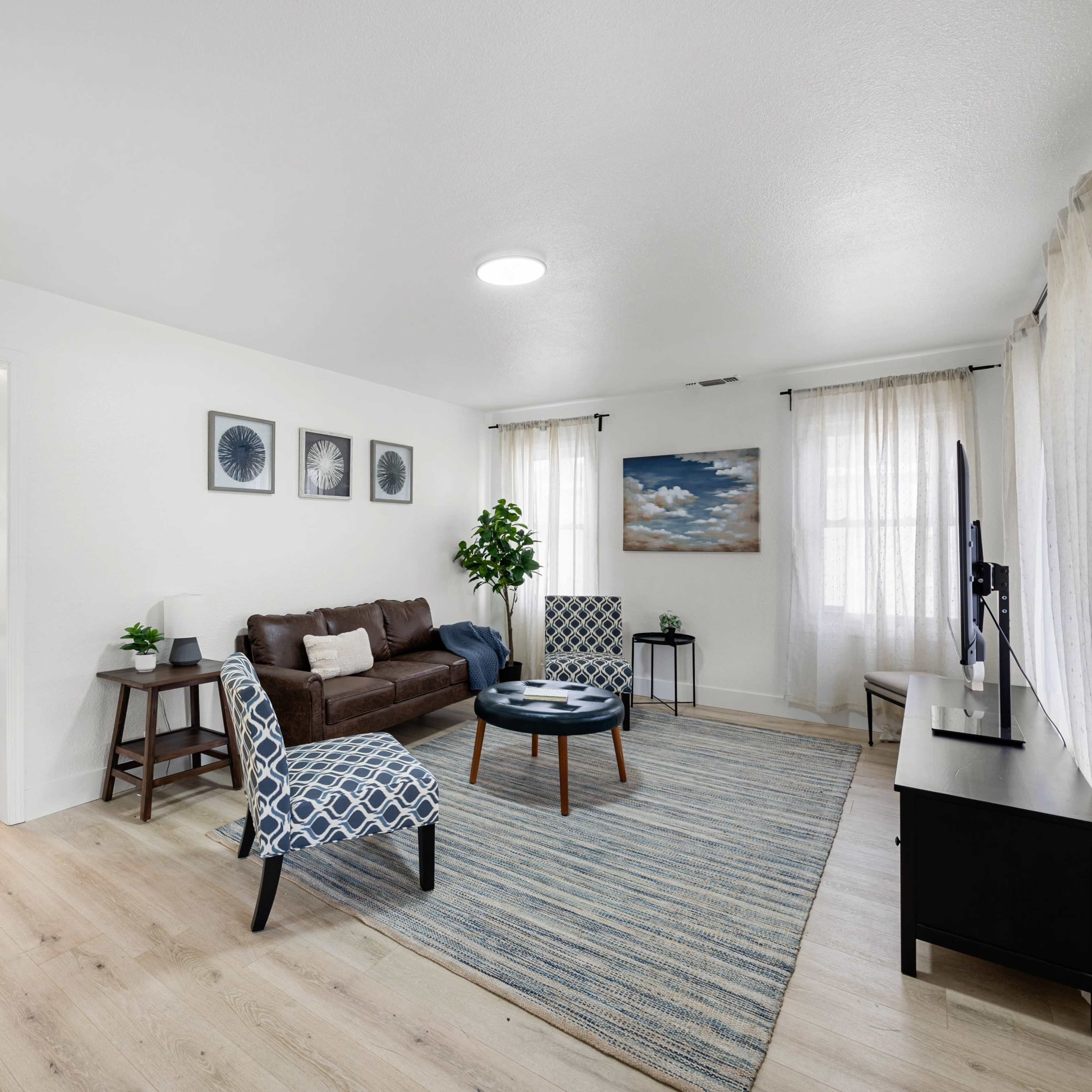 Dapper 2-Bedroom Abode Image in Tahoe Park, Sacramento, CA