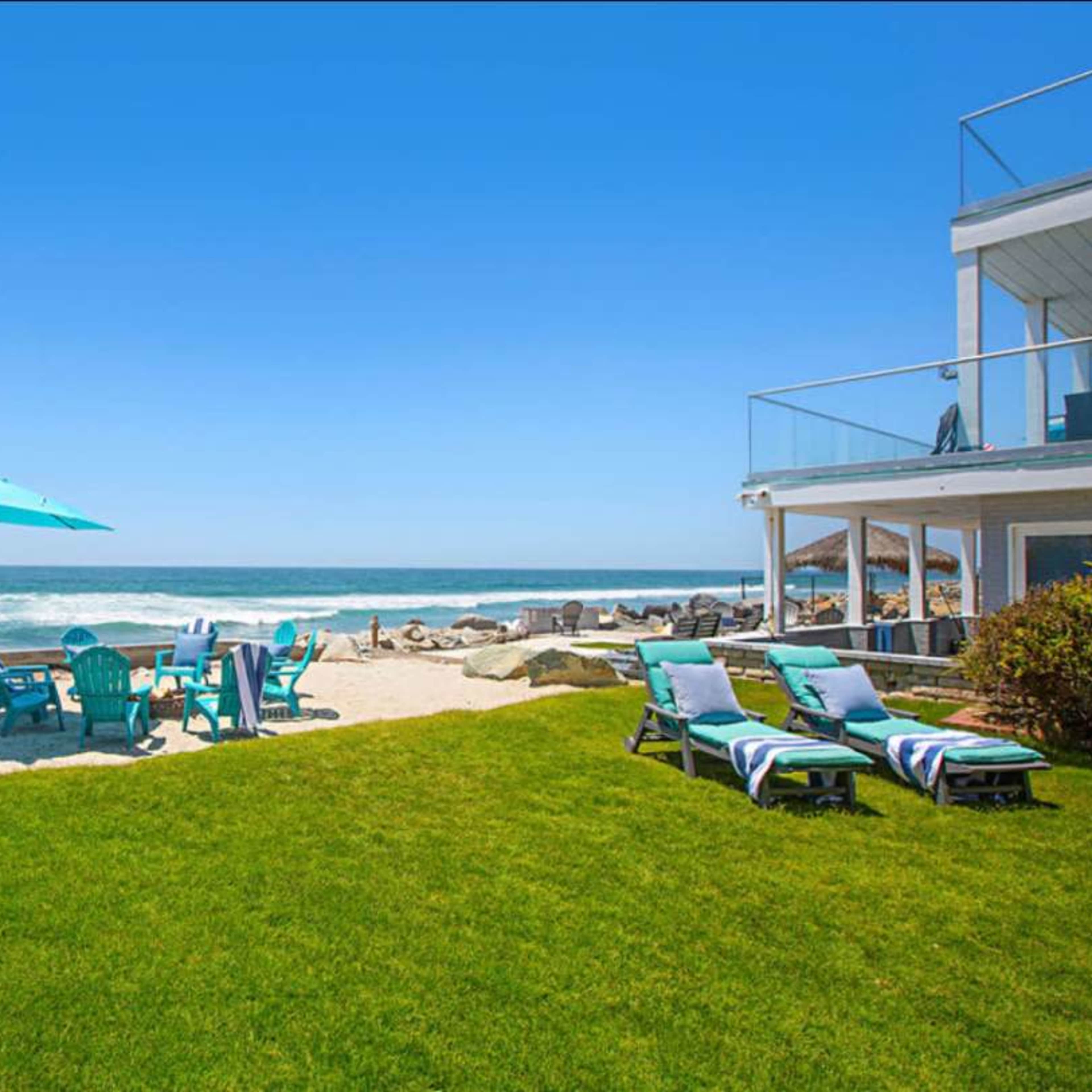 Breathtaking Beachfront Venue for Intimate  Events for 18 people . Image in South Oceanside, Oceanside, CA