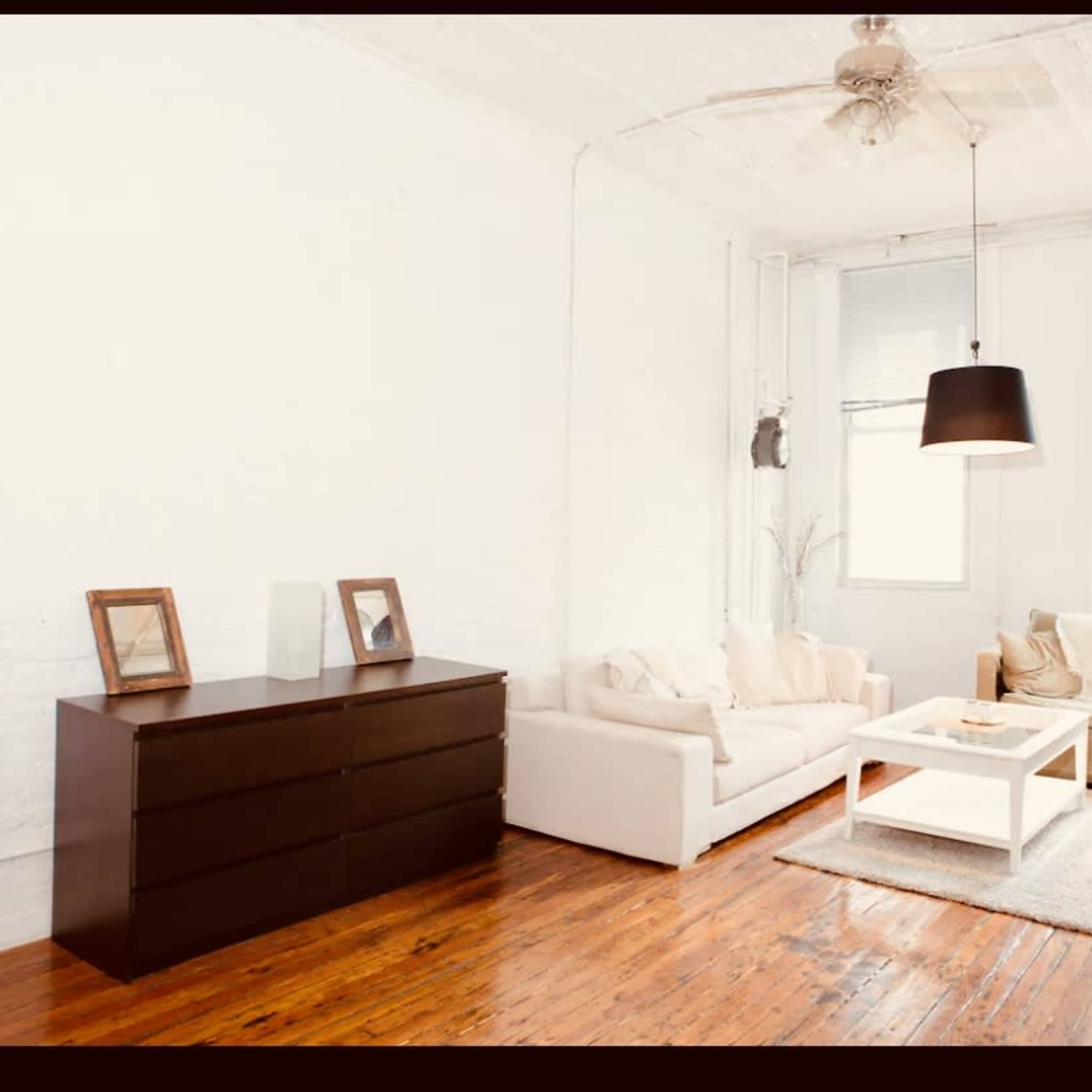 Authentic Soho Loft (1200 sq ft) Image in Lower Manhattan, New York, NY