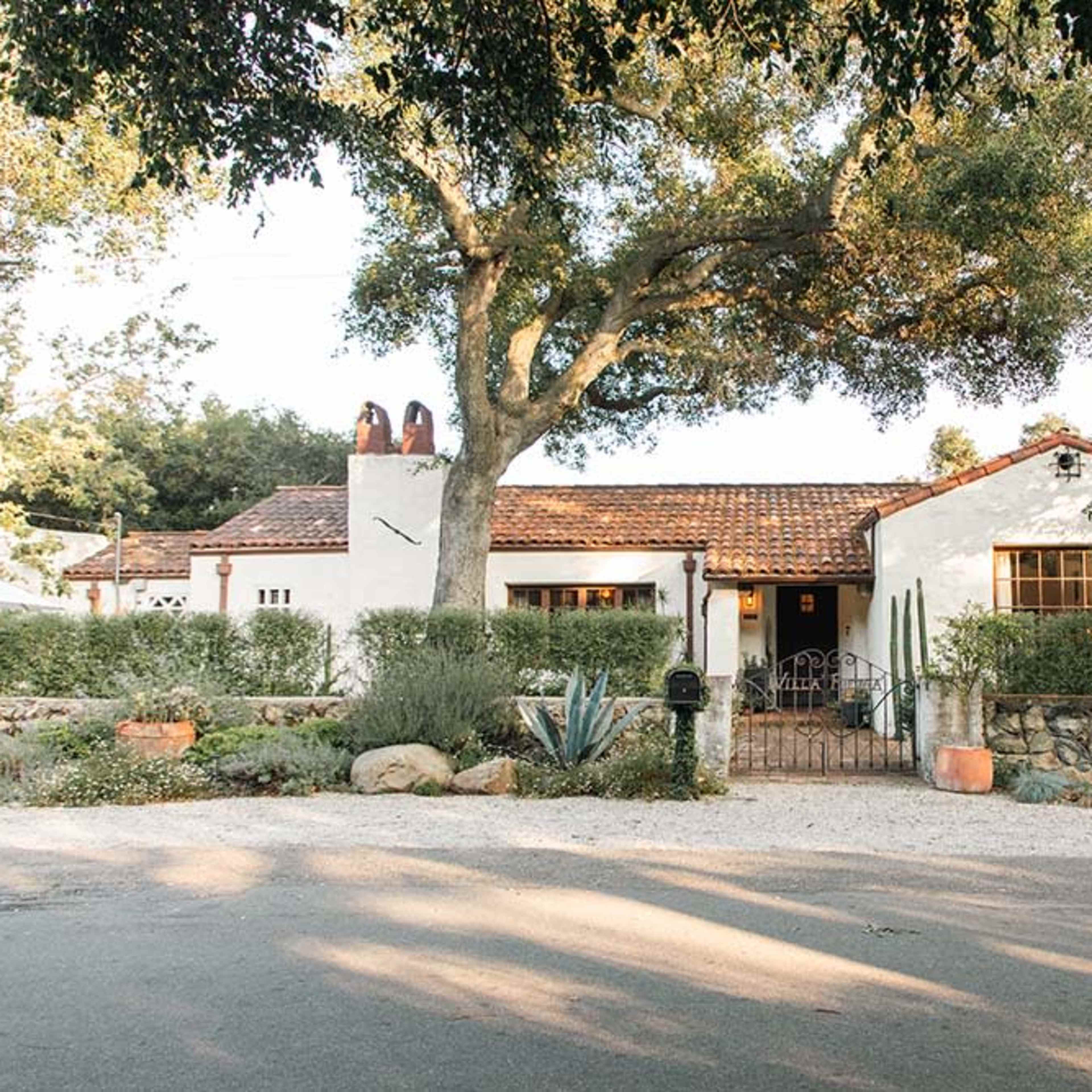 Ventura Villa Pietra: California Spanish Home Under a Canopy of Oaks Image in Santa Paula, Santa Paula, CA