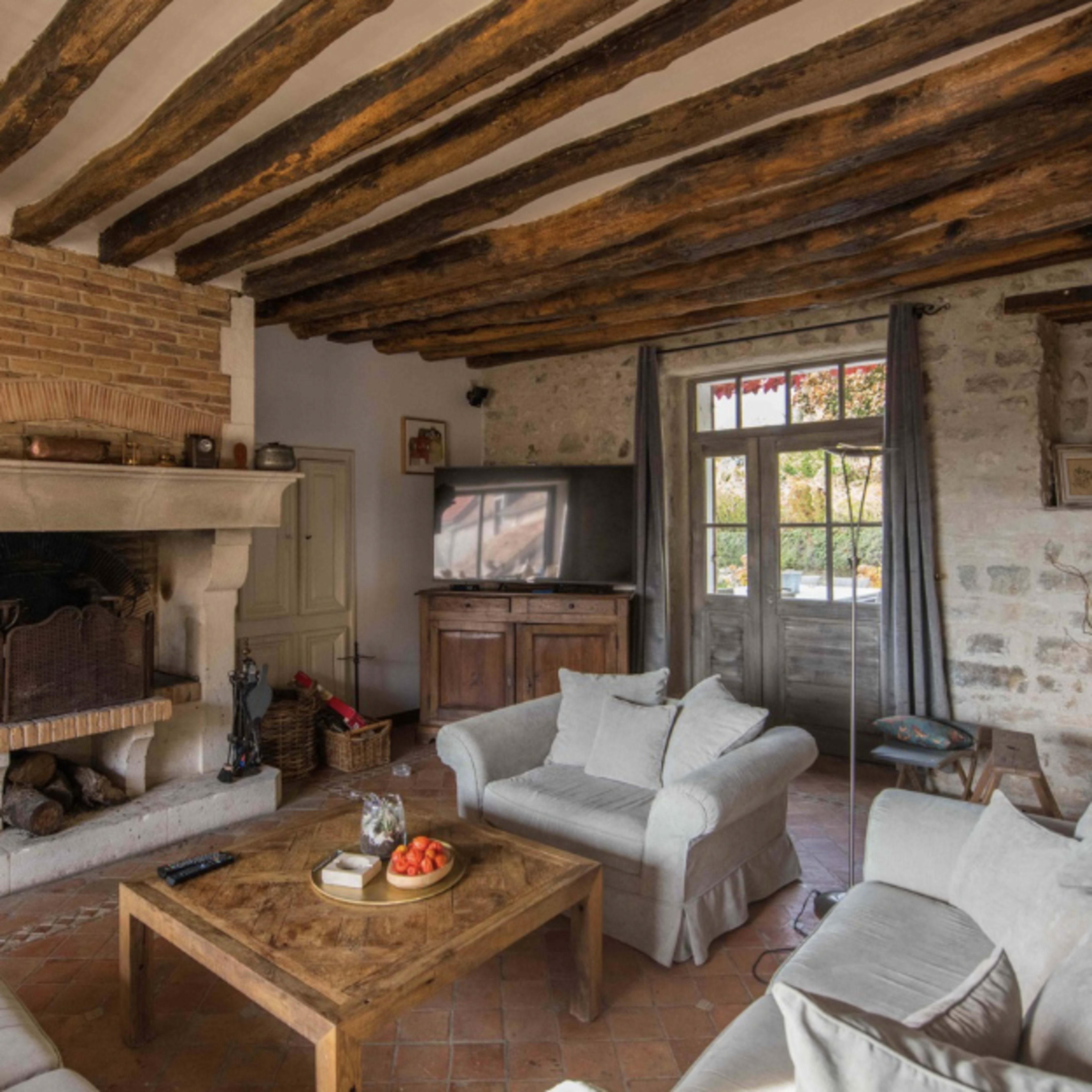 Corp de ferme isolé Image dans Villeneuve-sur-Auvers, Villeneuve-sur-Auvers, Île-de-France