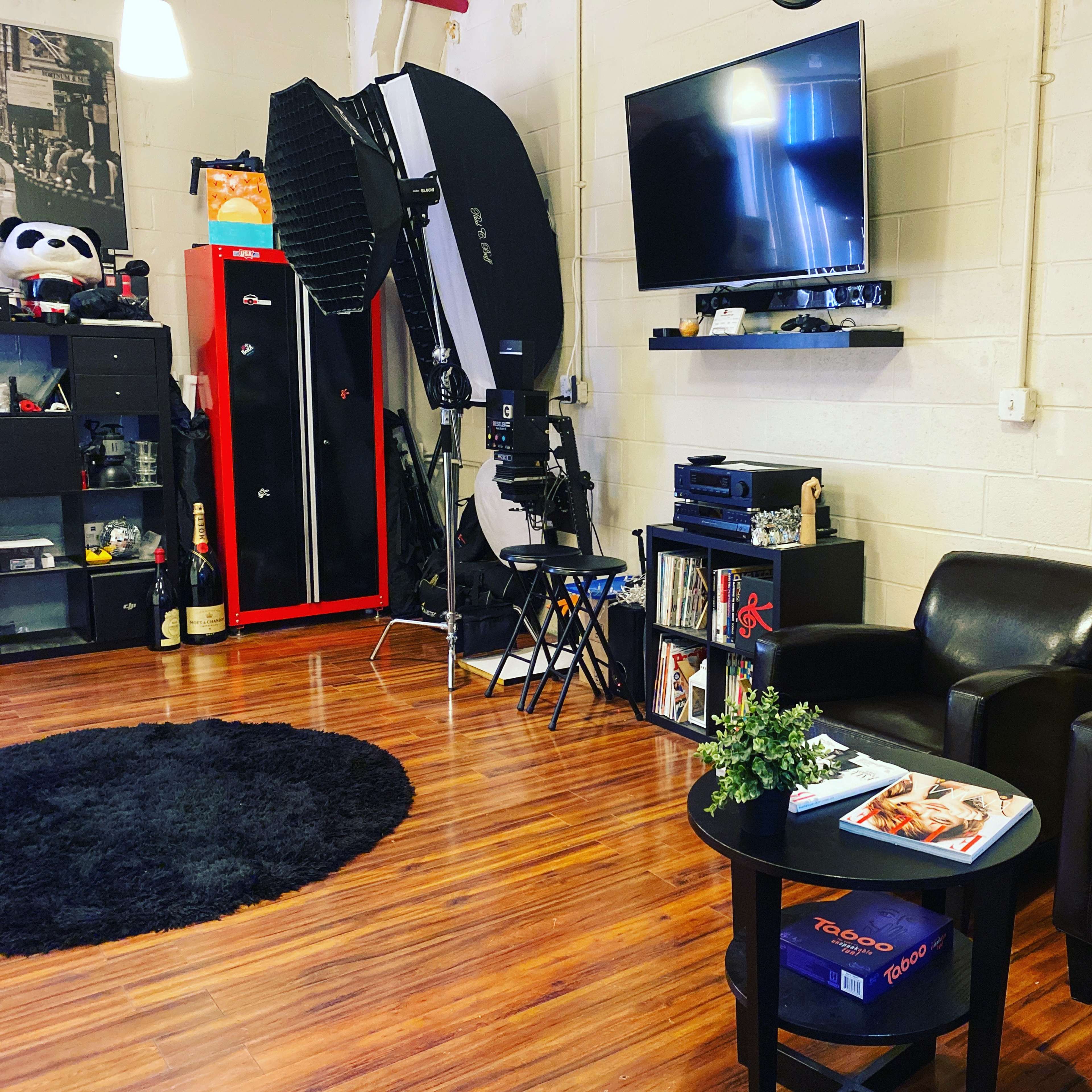 Urban city downtown area studio with a loft vibe with exposed brick Image in Wooster Square, New Haven, CT