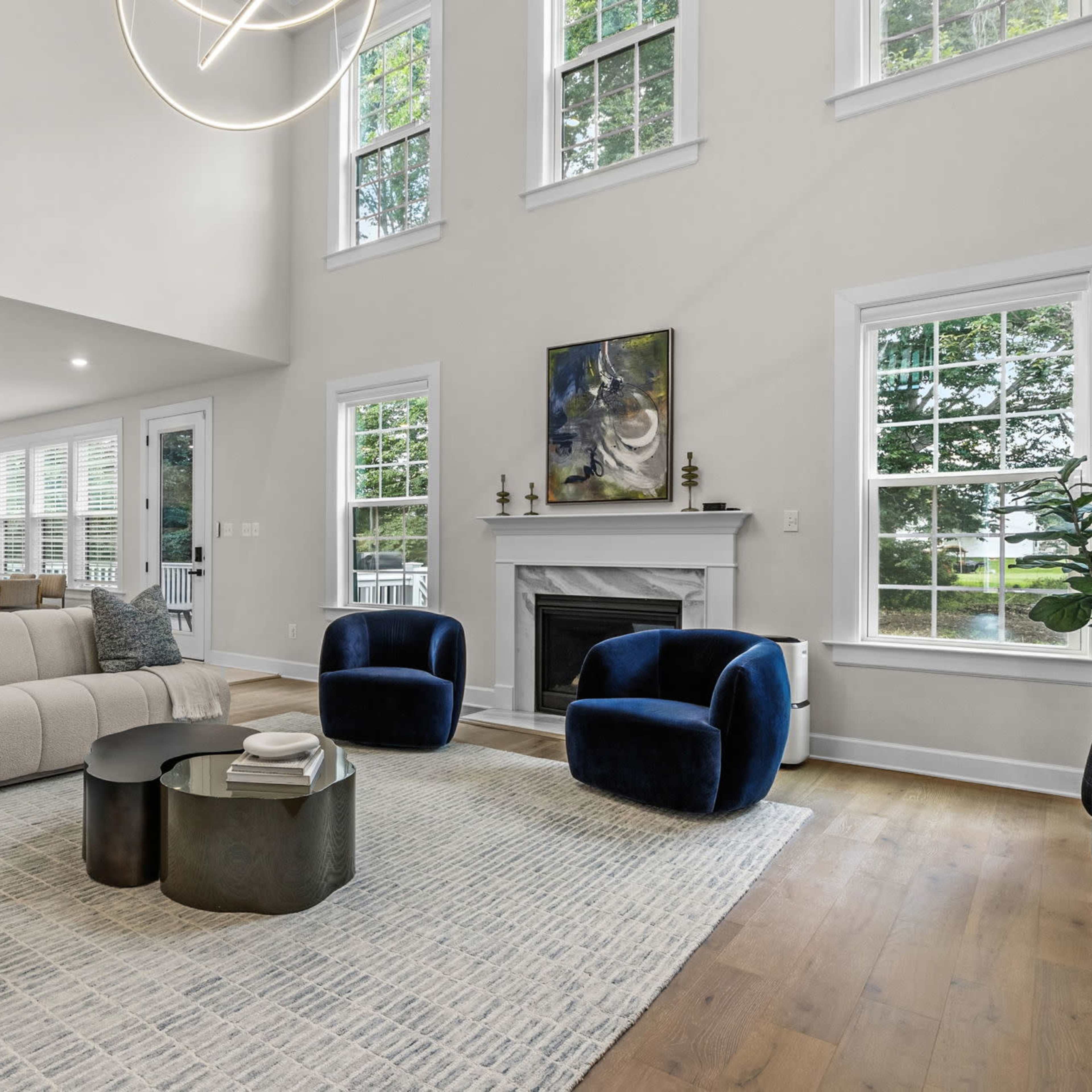 Modern and Fresh Suburban Home Image in Newtown Township, Newtown, PA